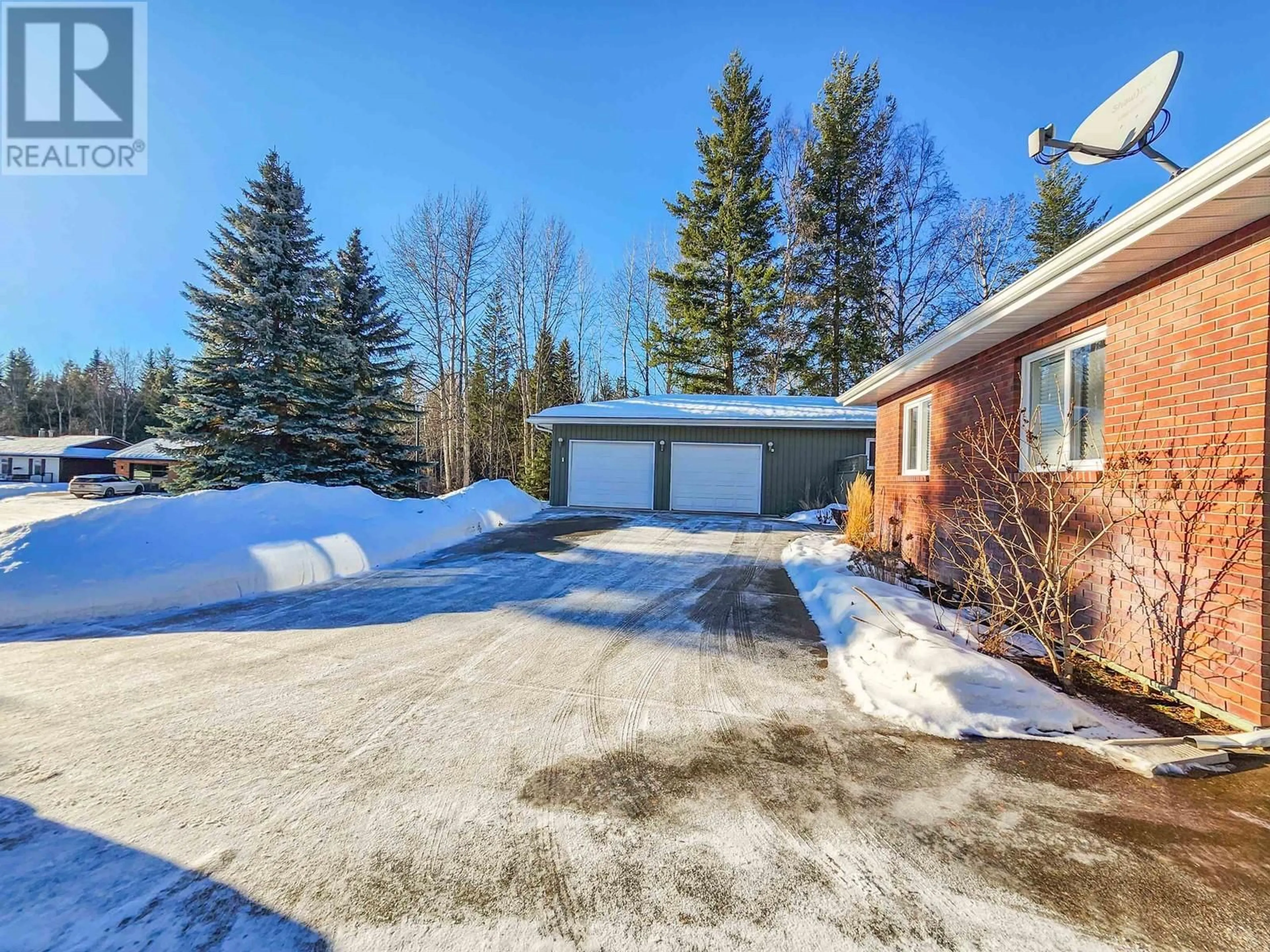 A pic from outside/outdoor area/front of a property/back of a property/a pic from drone, street for 5580 MORIARTY CRESCENT, Prince George British Columbia V2N3P6