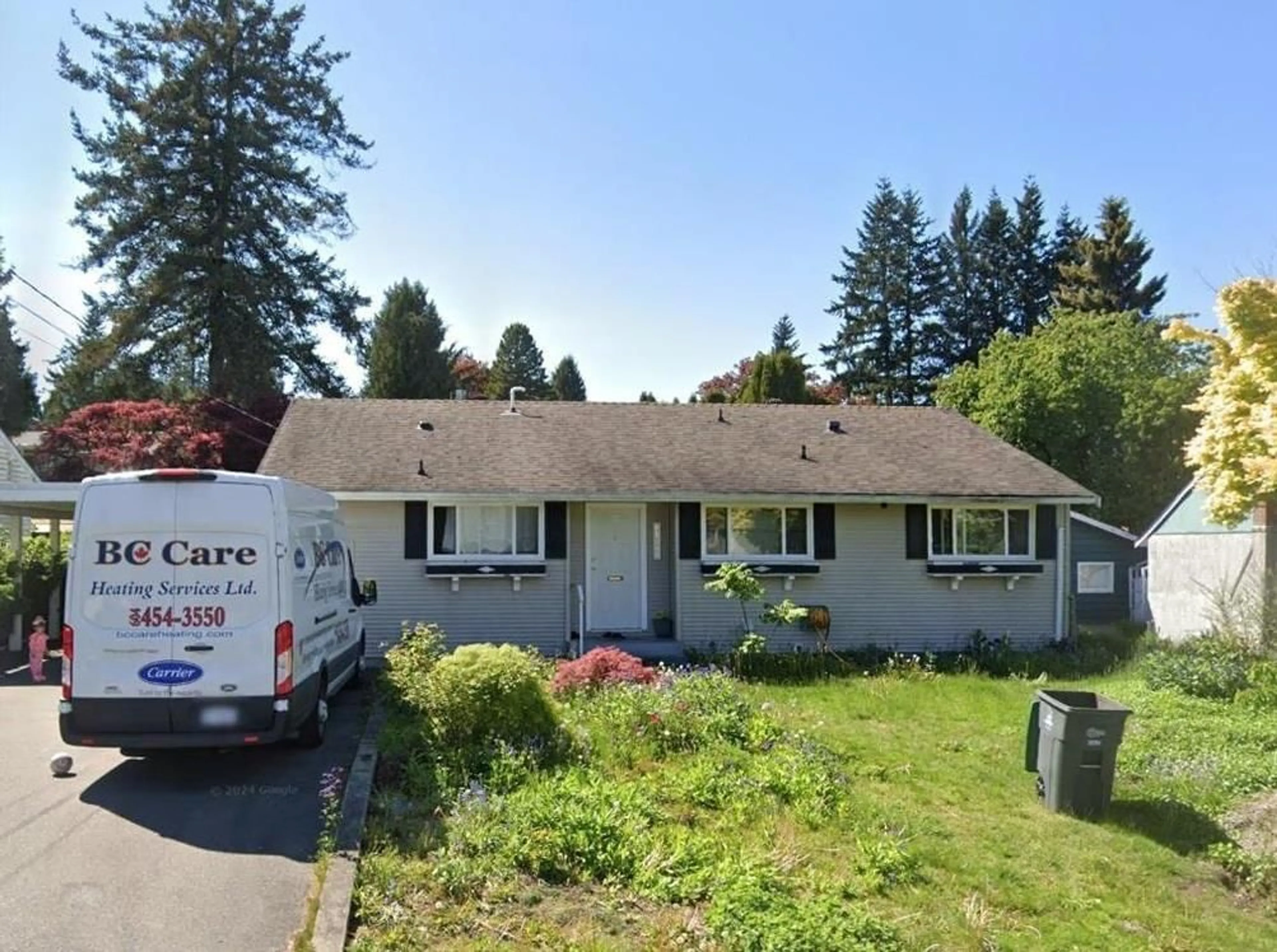 A pic from outside/outdoor area/front of a property/back of a property/a pic from drone, street for 11071 WREN CRESCENT, Surrey British Columbia V3R5A1