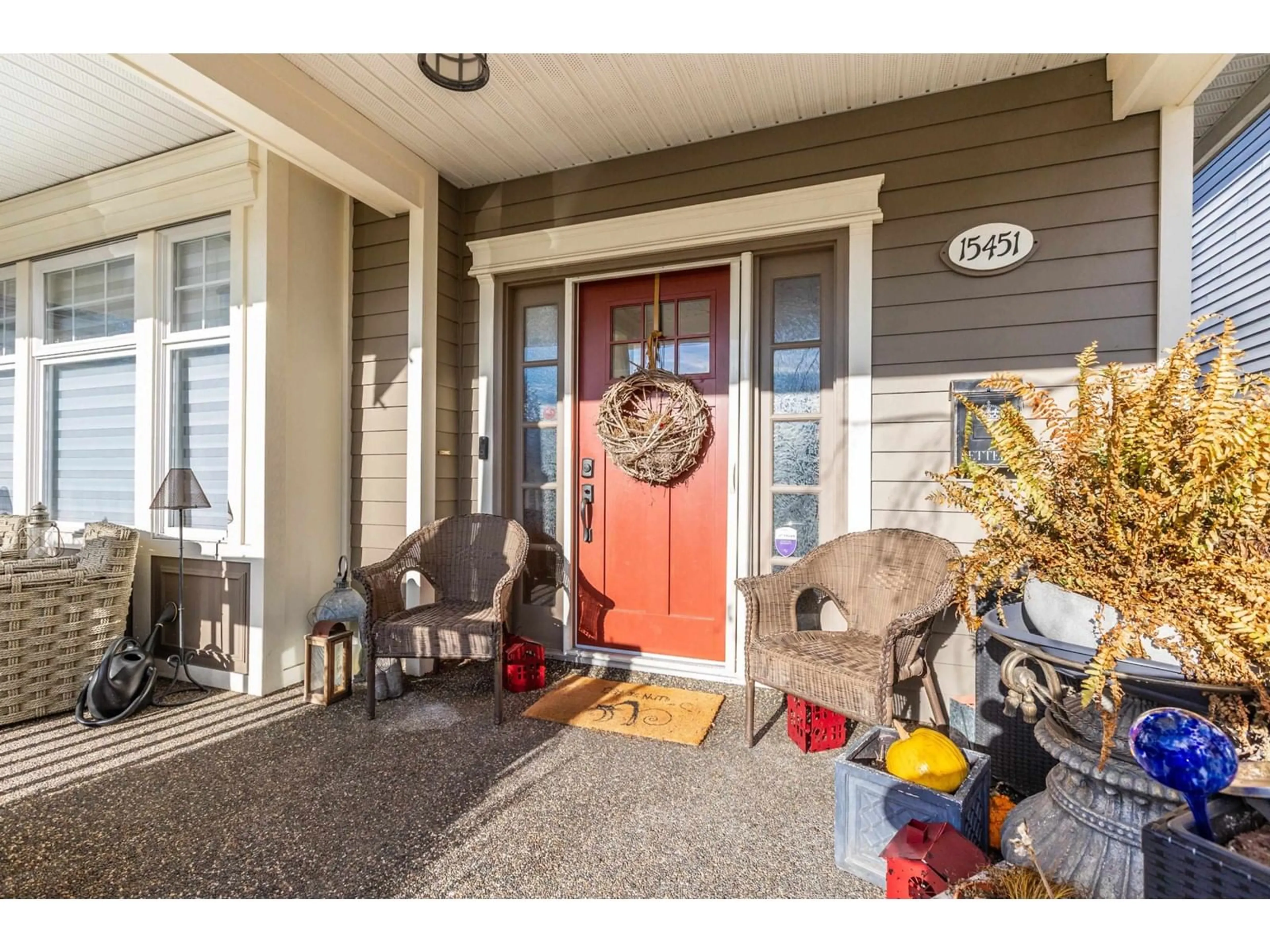 Indoor entryway for 15451 GOGGS AVENUE, White Rock British Columbia V4B2N5