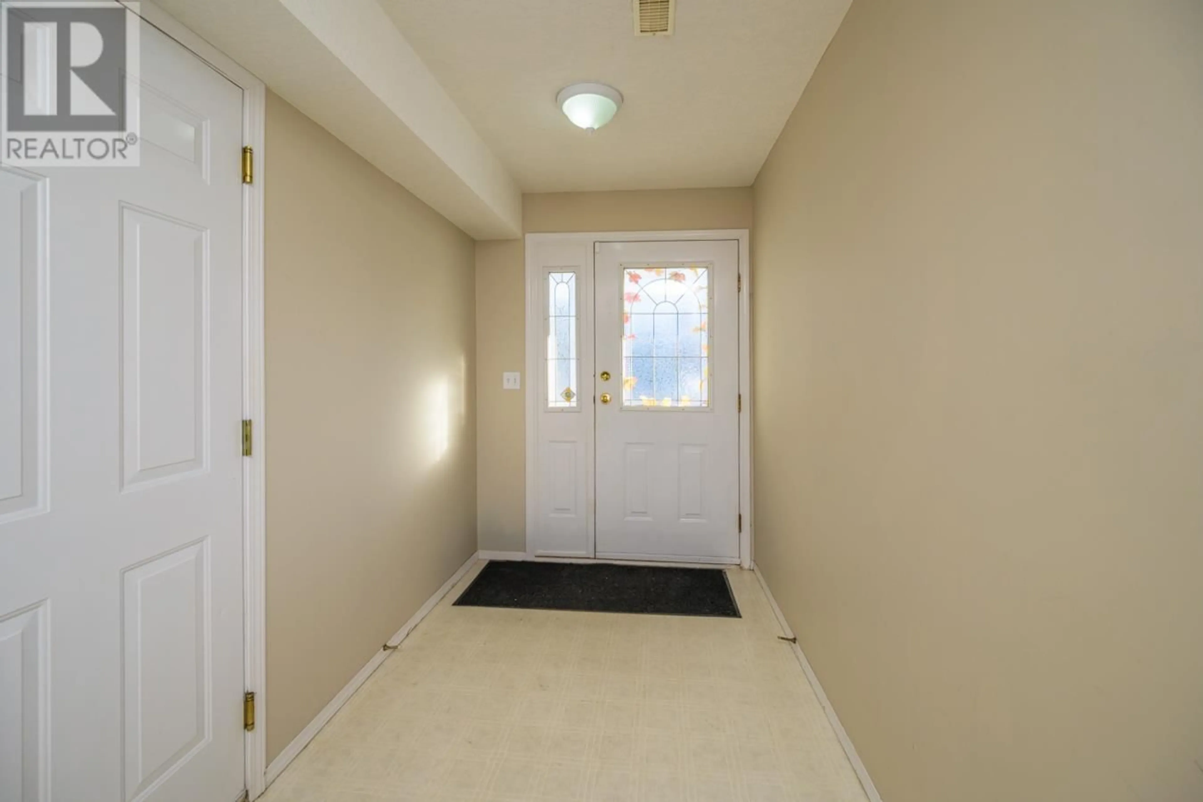 Indoor entryway for 587 HARPER STREET, Prince George British Columbia V2M2W6