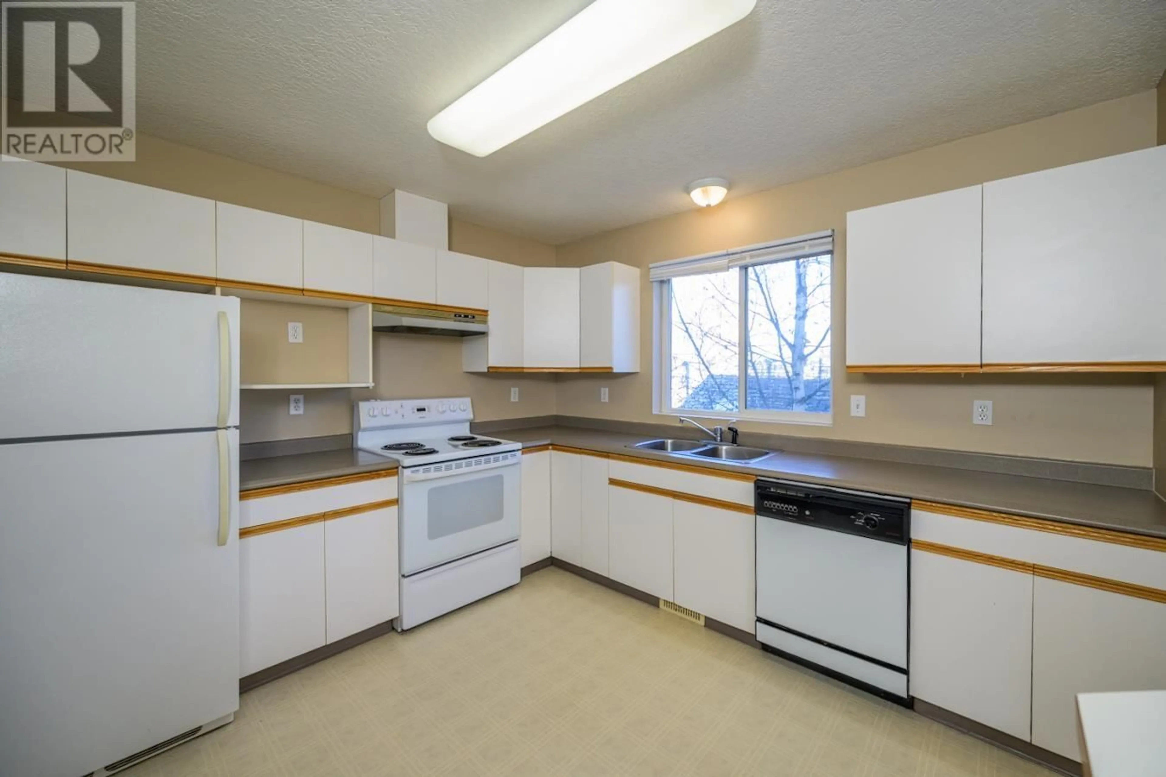 Standard kitchen, unknown for 587 HARPER STREET, Prince George British Columbia V2M2W6