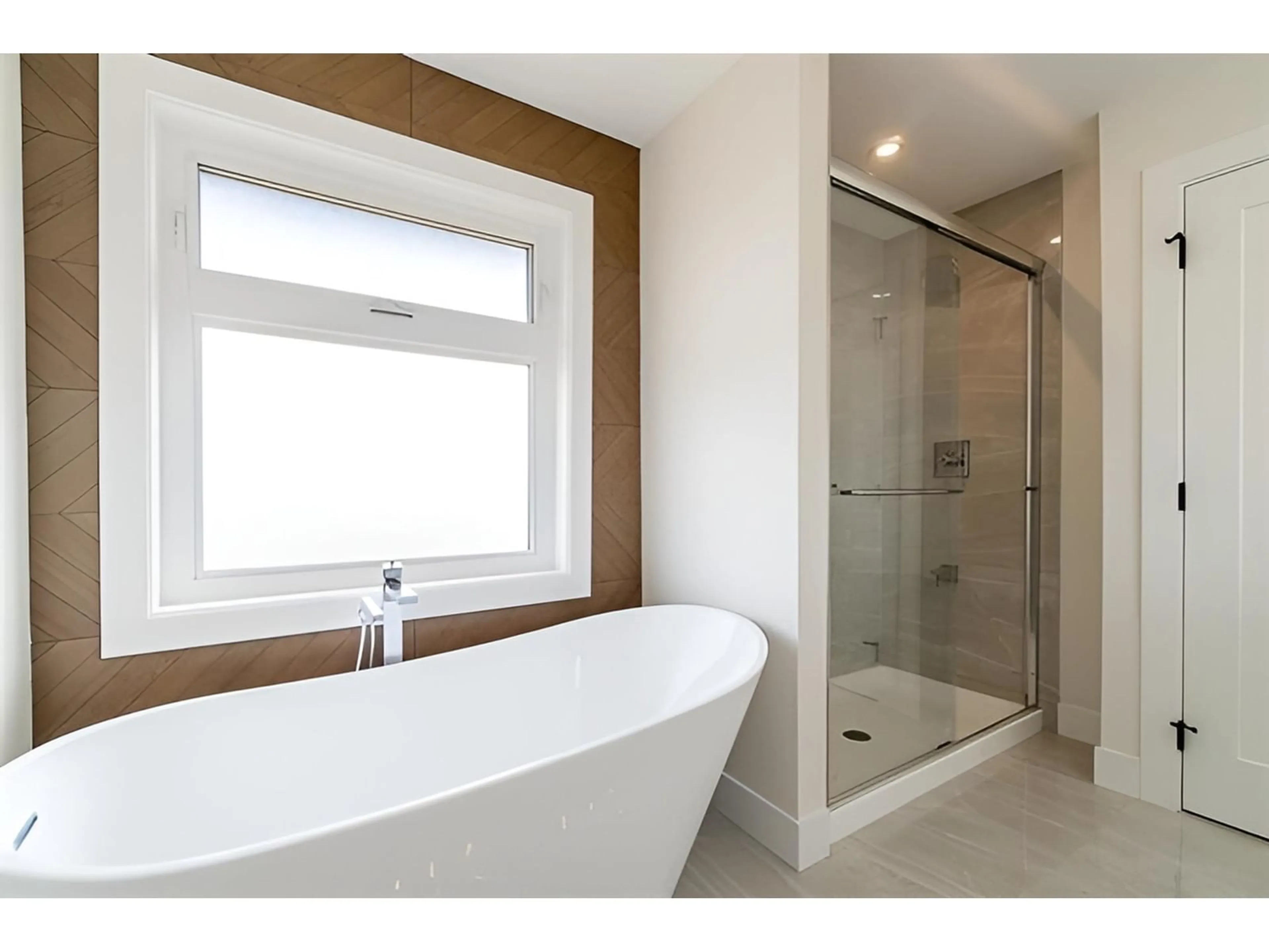 Contemporary bathroom, ceramic/tile floor for 13 7411 CEDAR STREET, Mission British Columbia V2V4R5