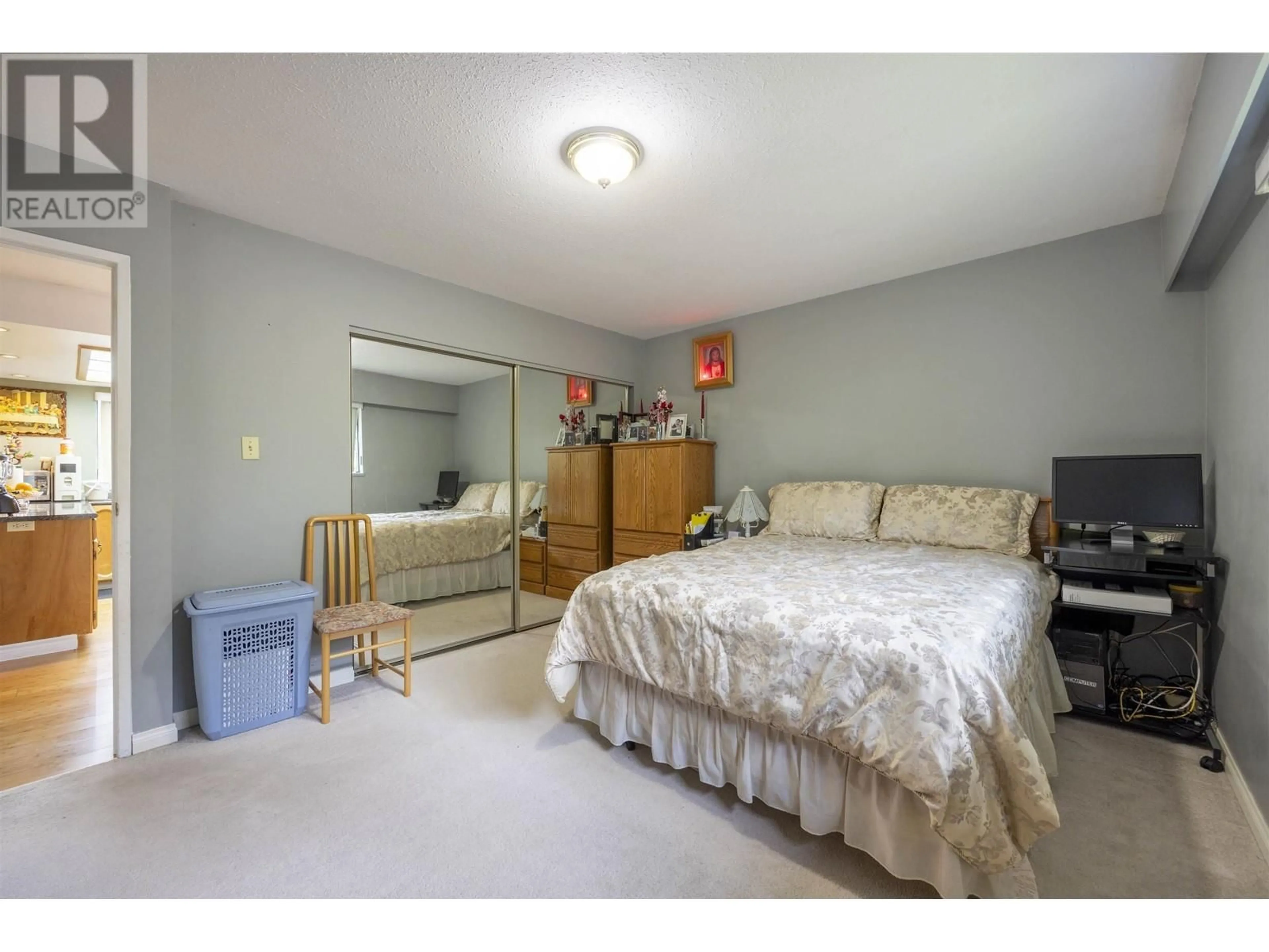 A pic of a room for 2480 MCLENNAN AVENUE, Richmond British Columbia V6X2N7