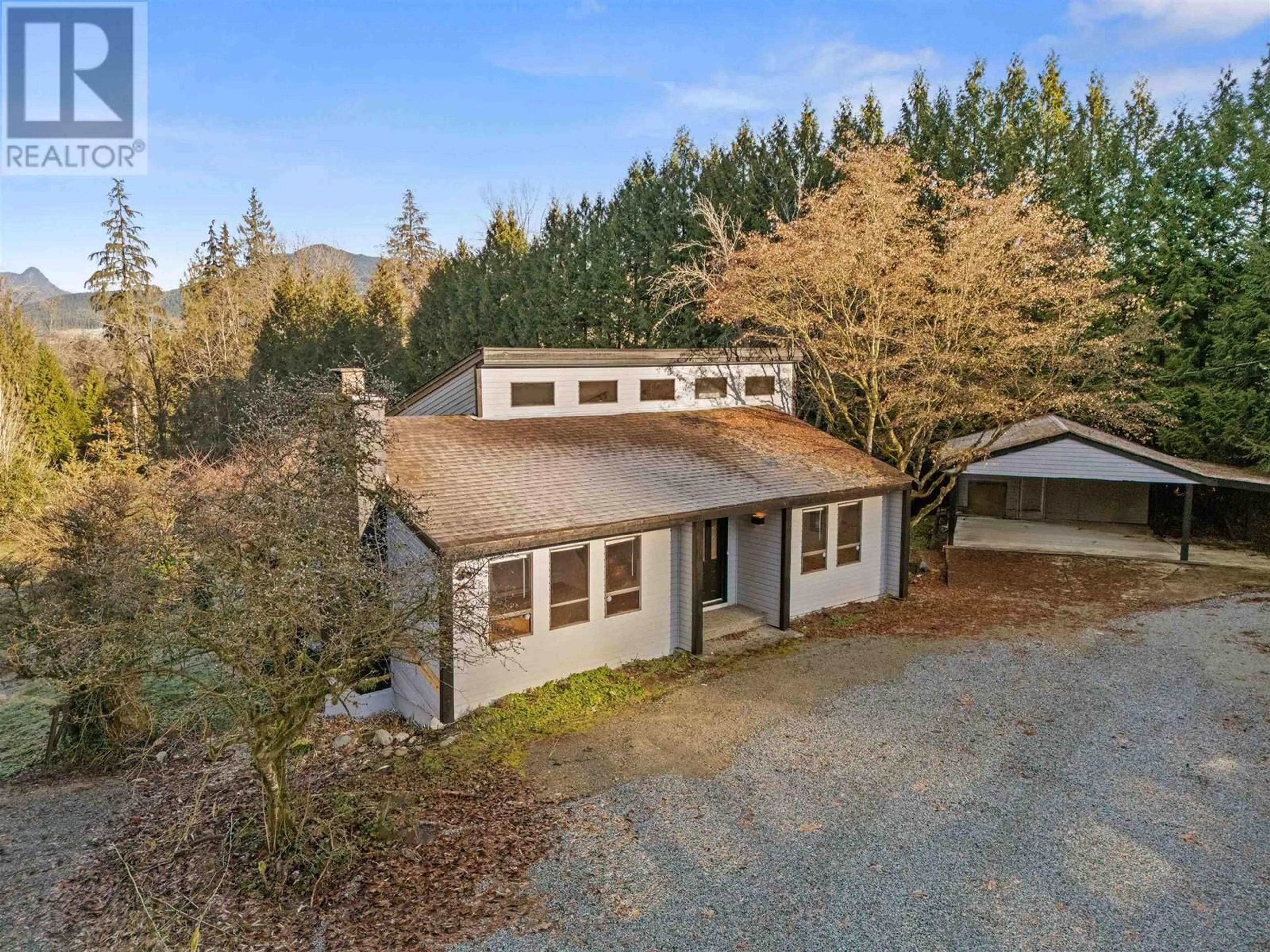 A pic from outside/outdoor area/front of a property/back of a property/a pic from drone, unknown for 25443 BOSONWORTH AVENUE, Maple Ridge British Columbia V2W1G9