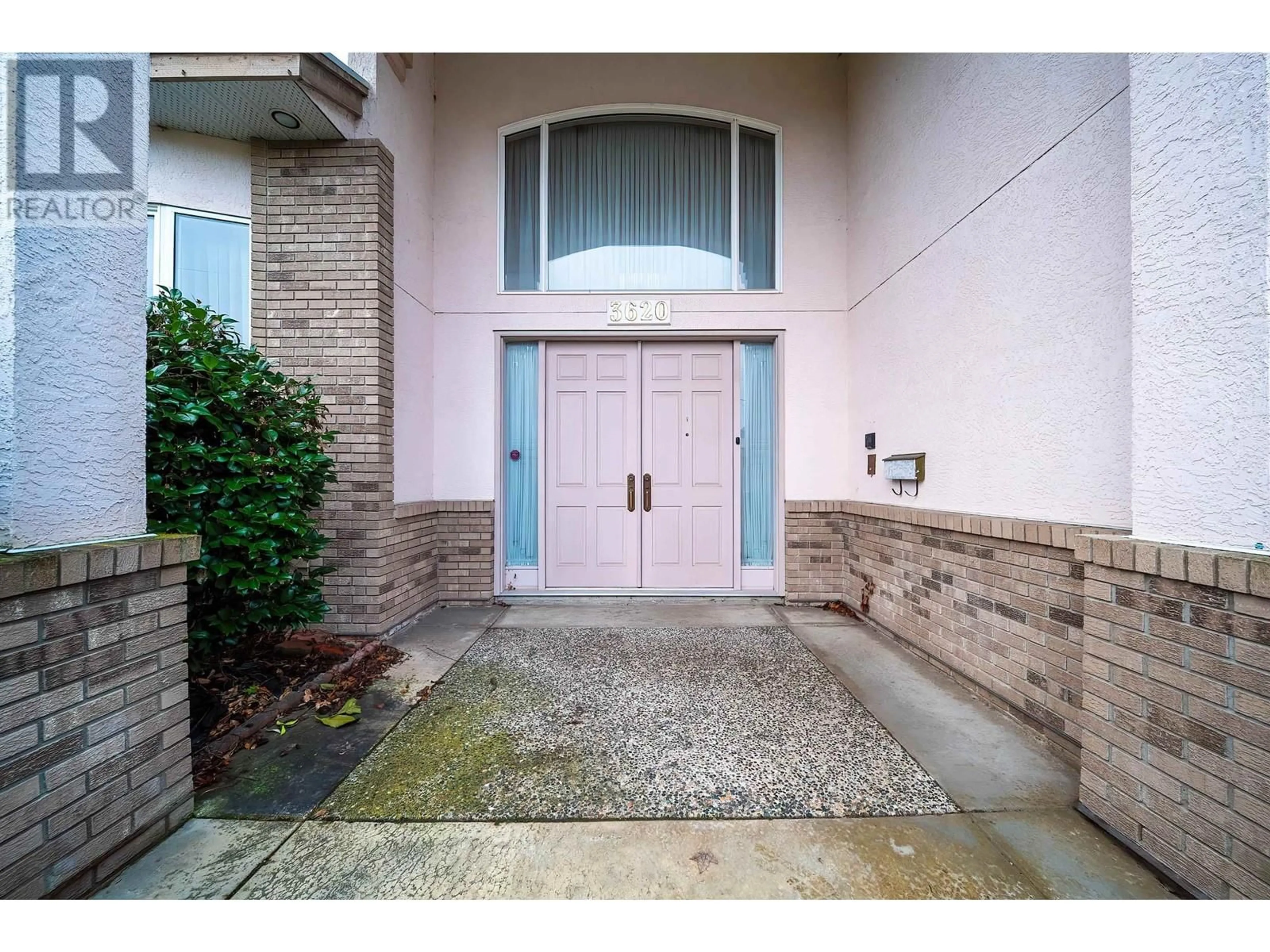 Indoor entryway for 3620 VINMORE AVENUE, Richmond British Columbia V7C1S5