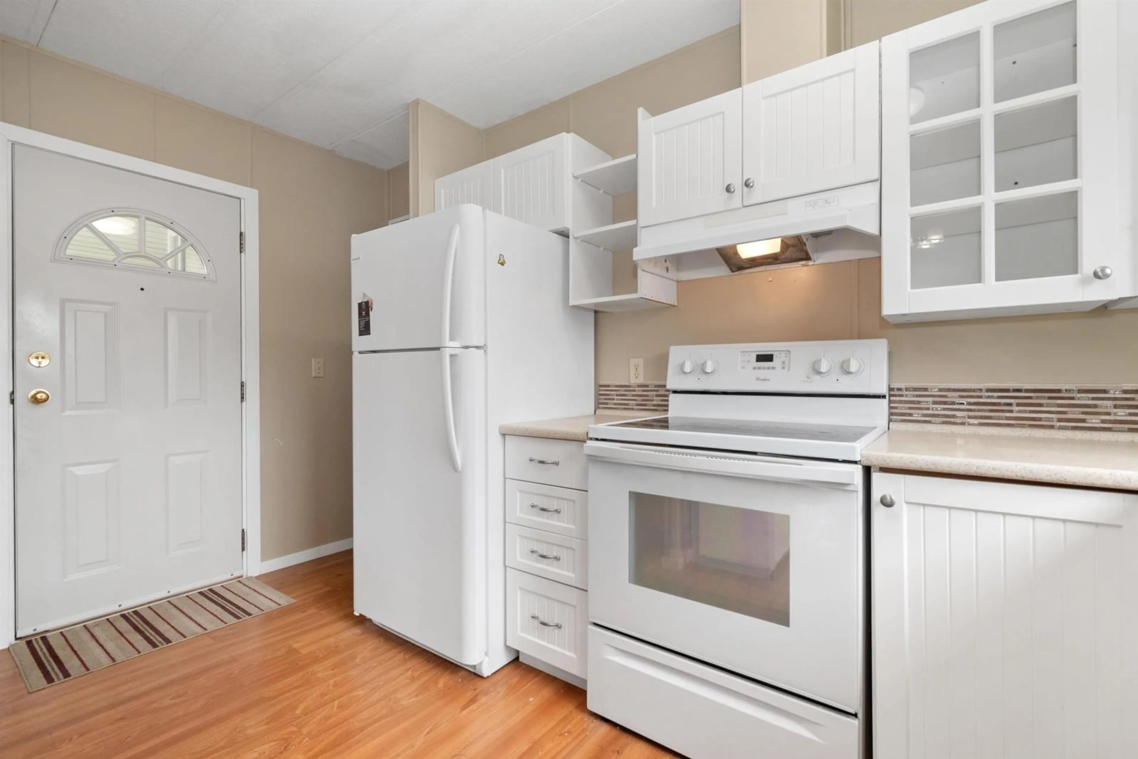 Standard kitchen, wood/laminate floor for 83 - 6338 VEDDER ROAD, Chilliwack British Columbia V2R3R3