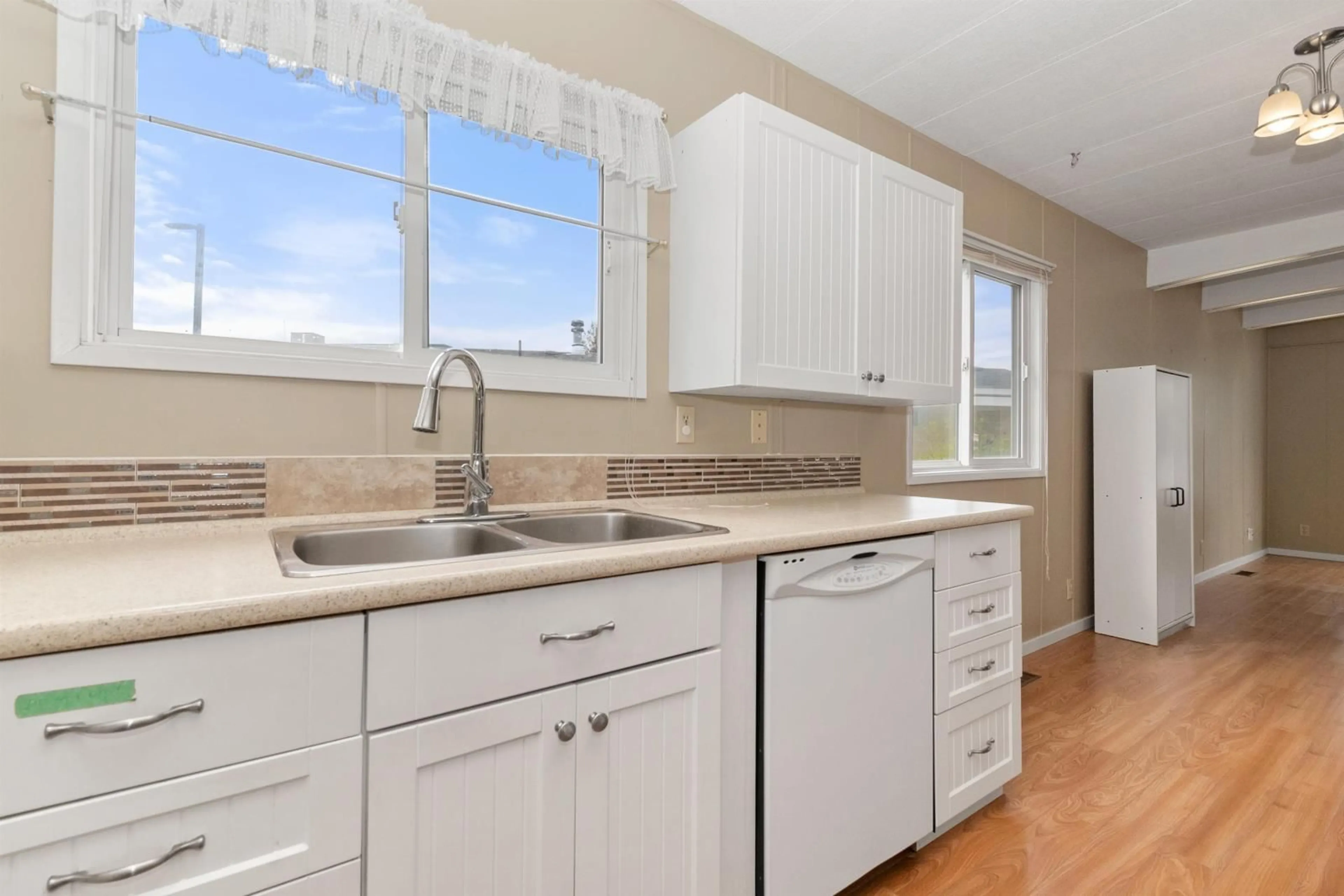 Standard kitchen, ceramic/tile floor for 83 - 6338 VEDDER ROAD, Chilliwack British Columbia V2R3R3