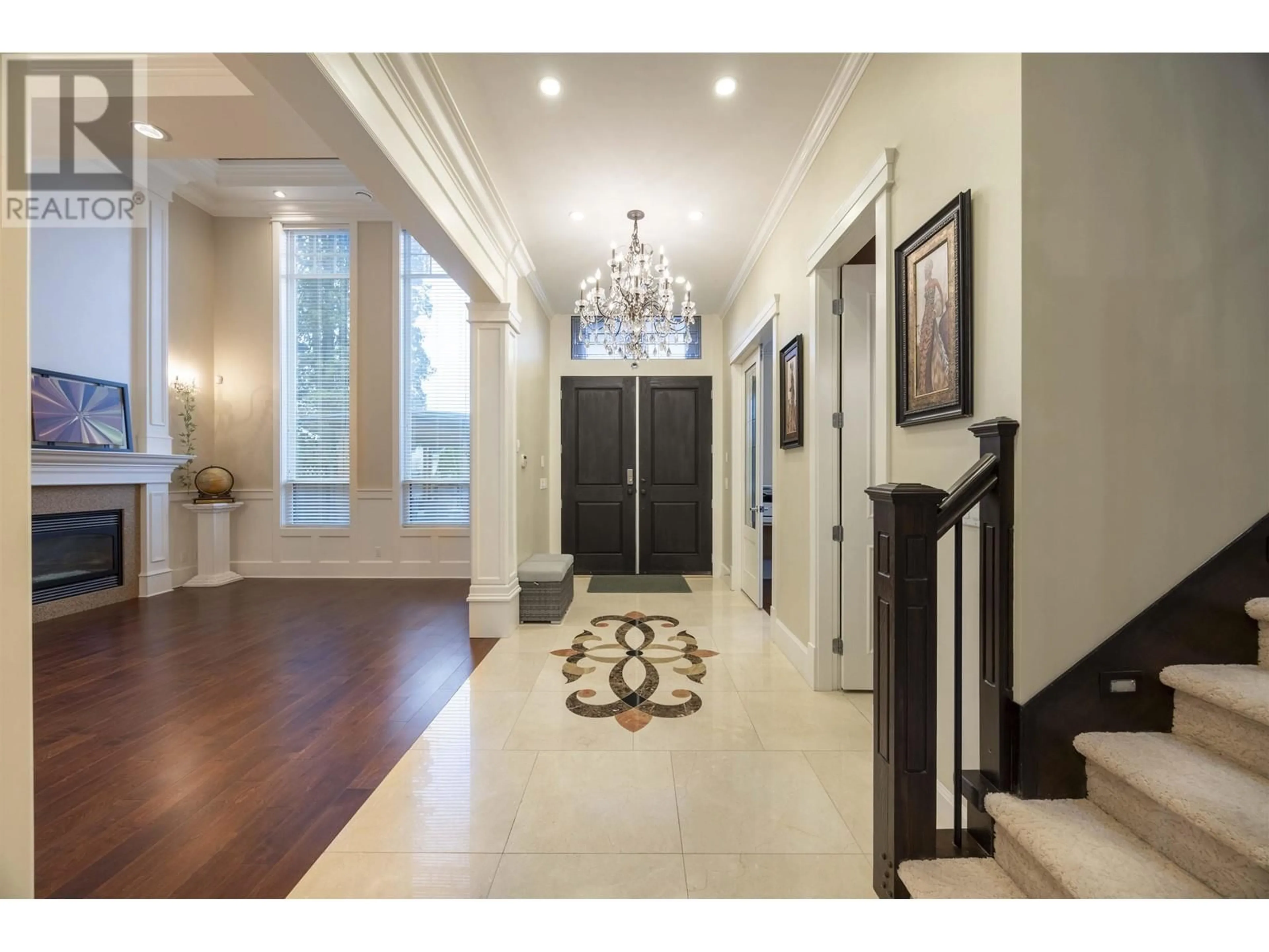 Indoor foyer for 9511 KIRKMOND CRESCENT, Richmond British Columbia V7E1M7