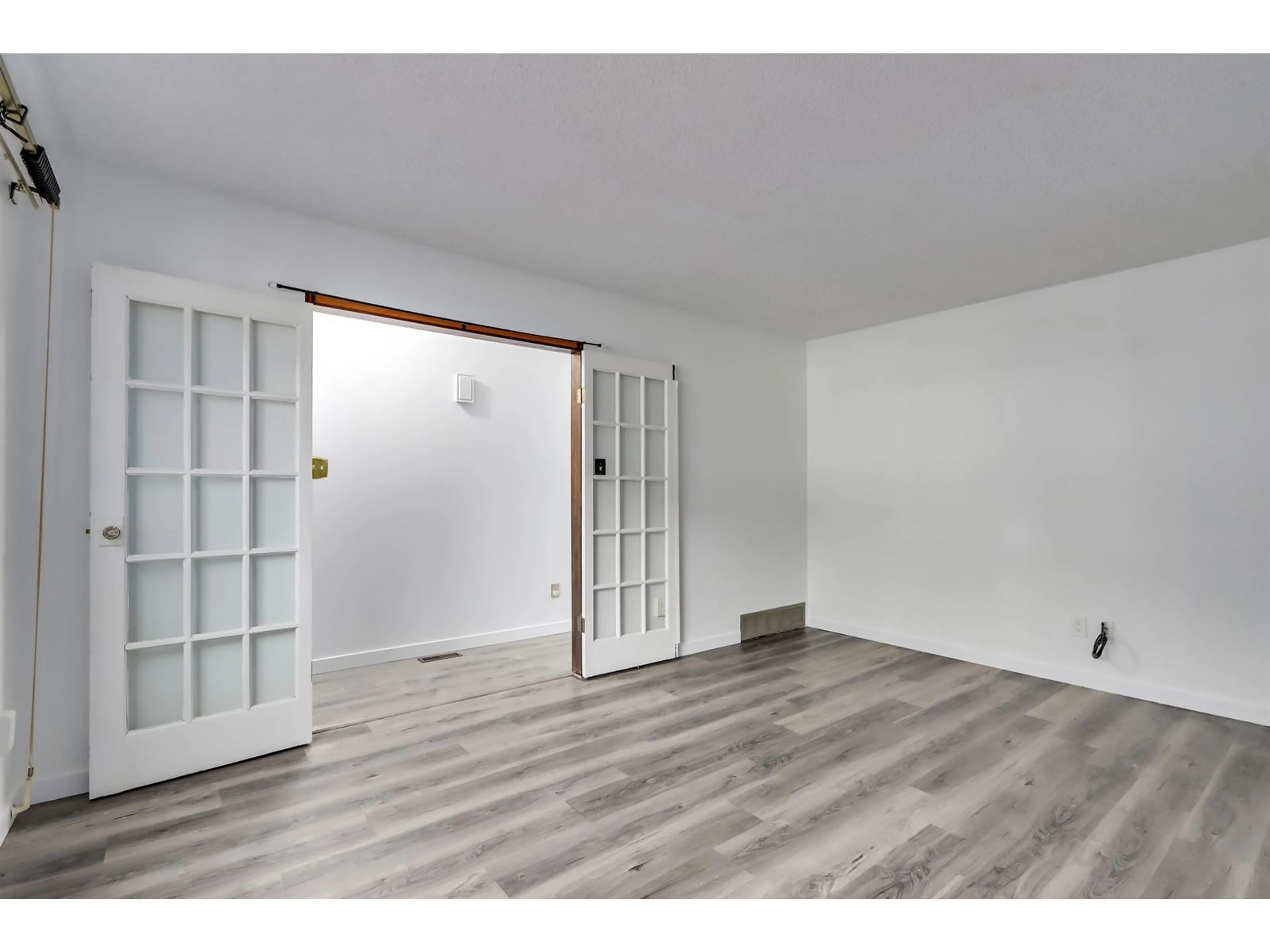 A pic of a room for 9872 133A STREET, Surrey British Columbia V3T5G5