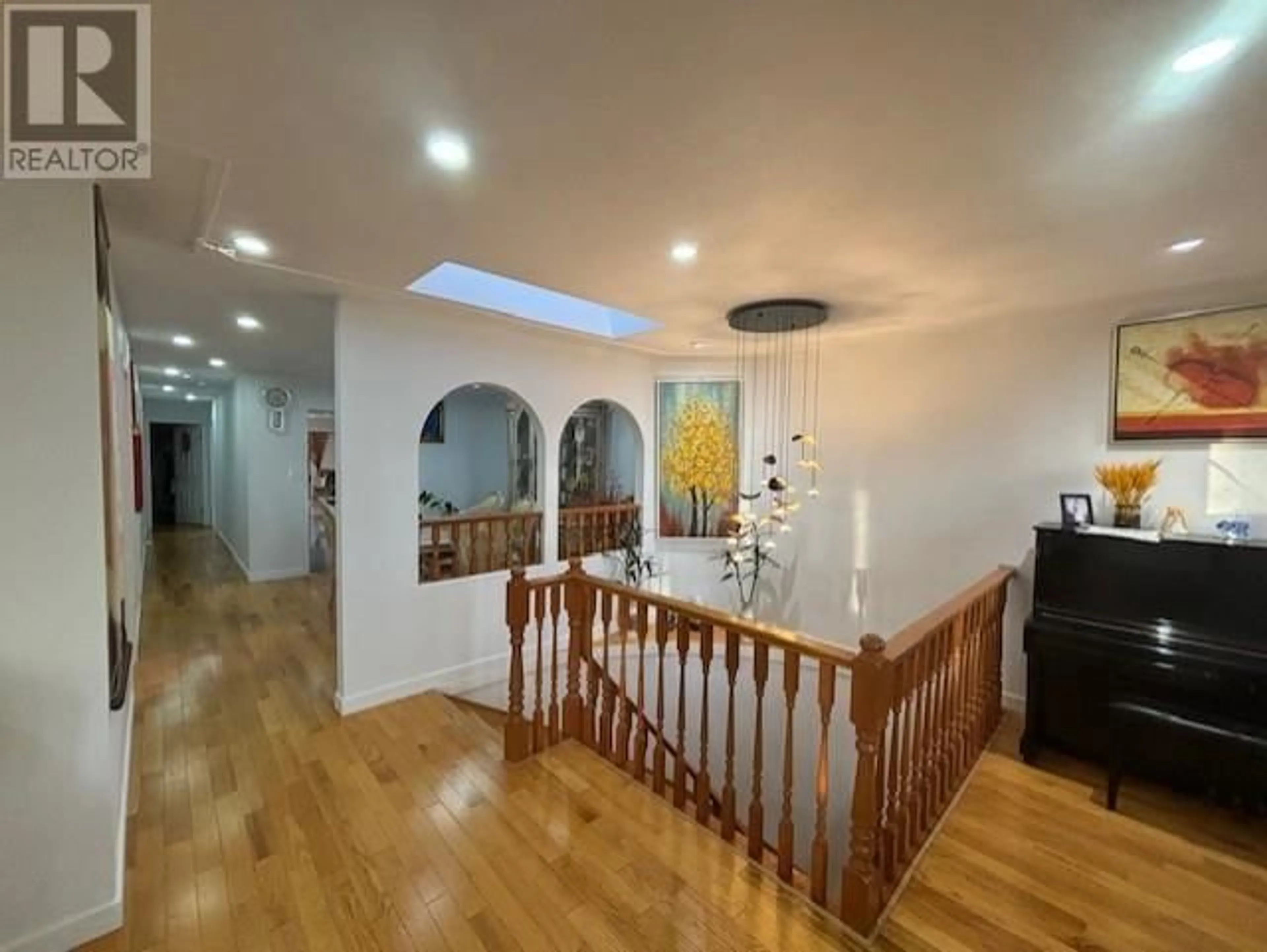 Indoor foyer for 3609 TURNER STREET, Vancouver British Columbia V5K2J2