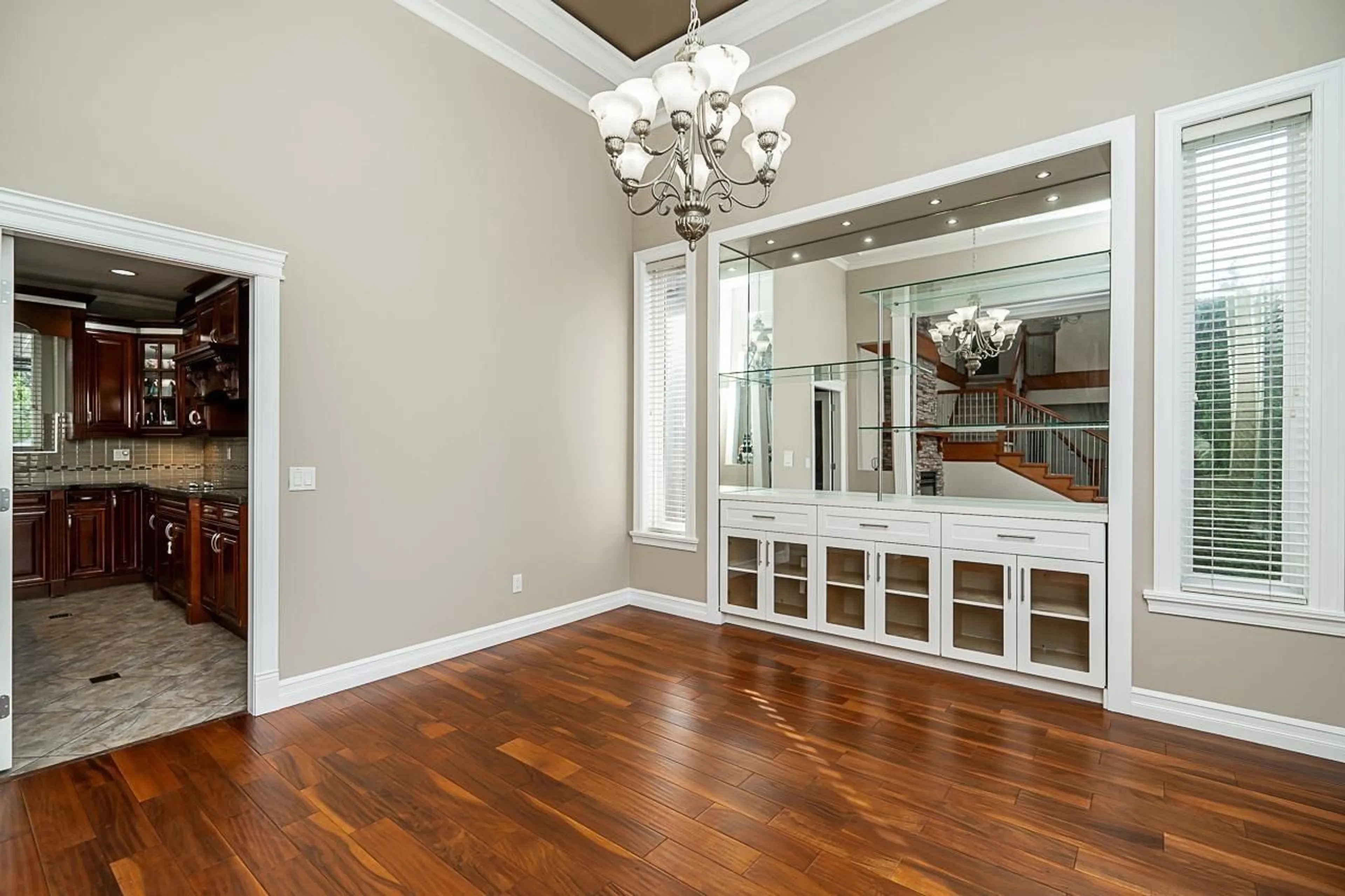 Indoor entryway for 7568 149 STREET, Surrey British Columbia V3S0V1