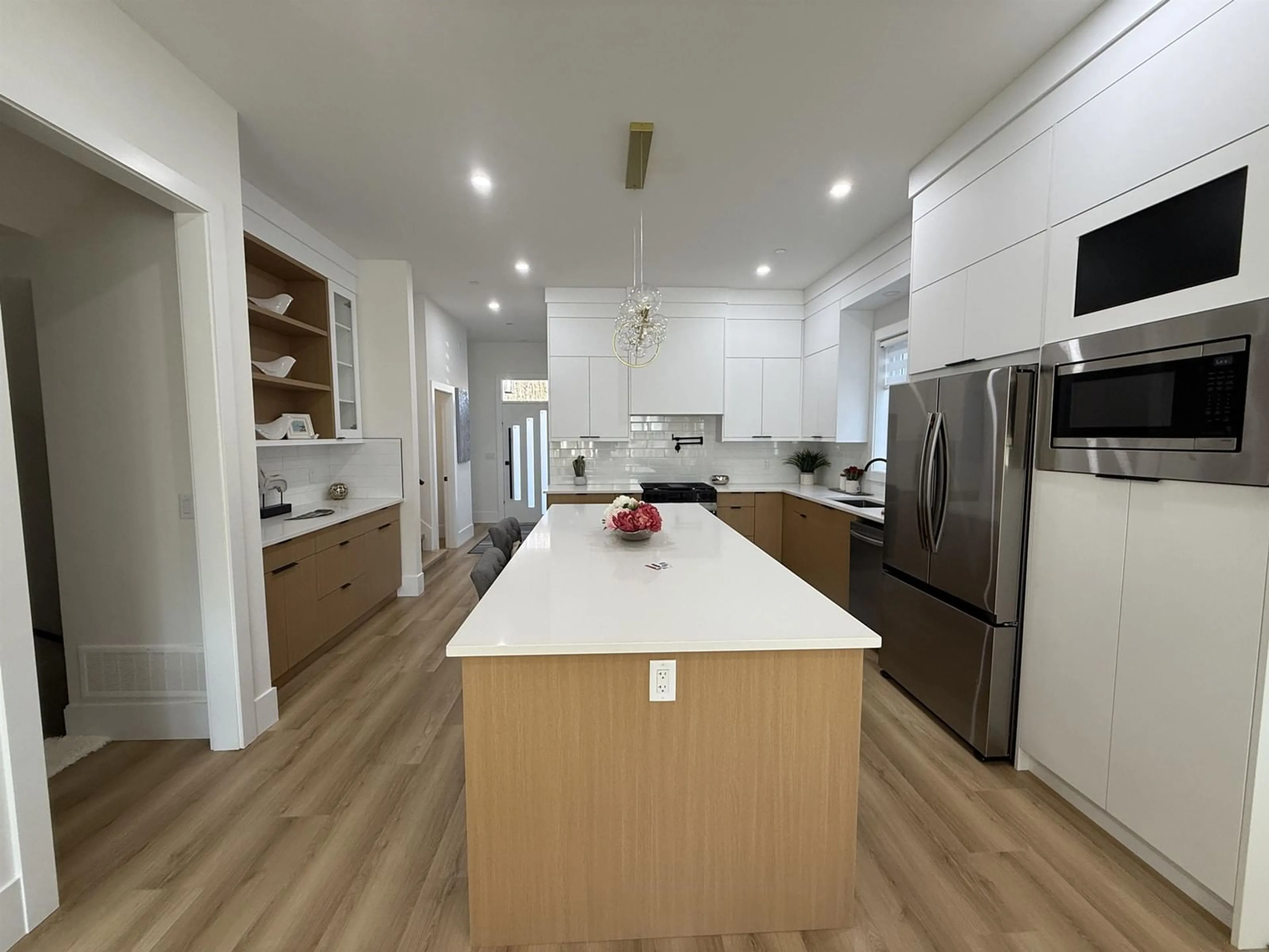 Open concept kitchen, unknown for 7747 197 STREET, Langley British Columbia V2Y3V5