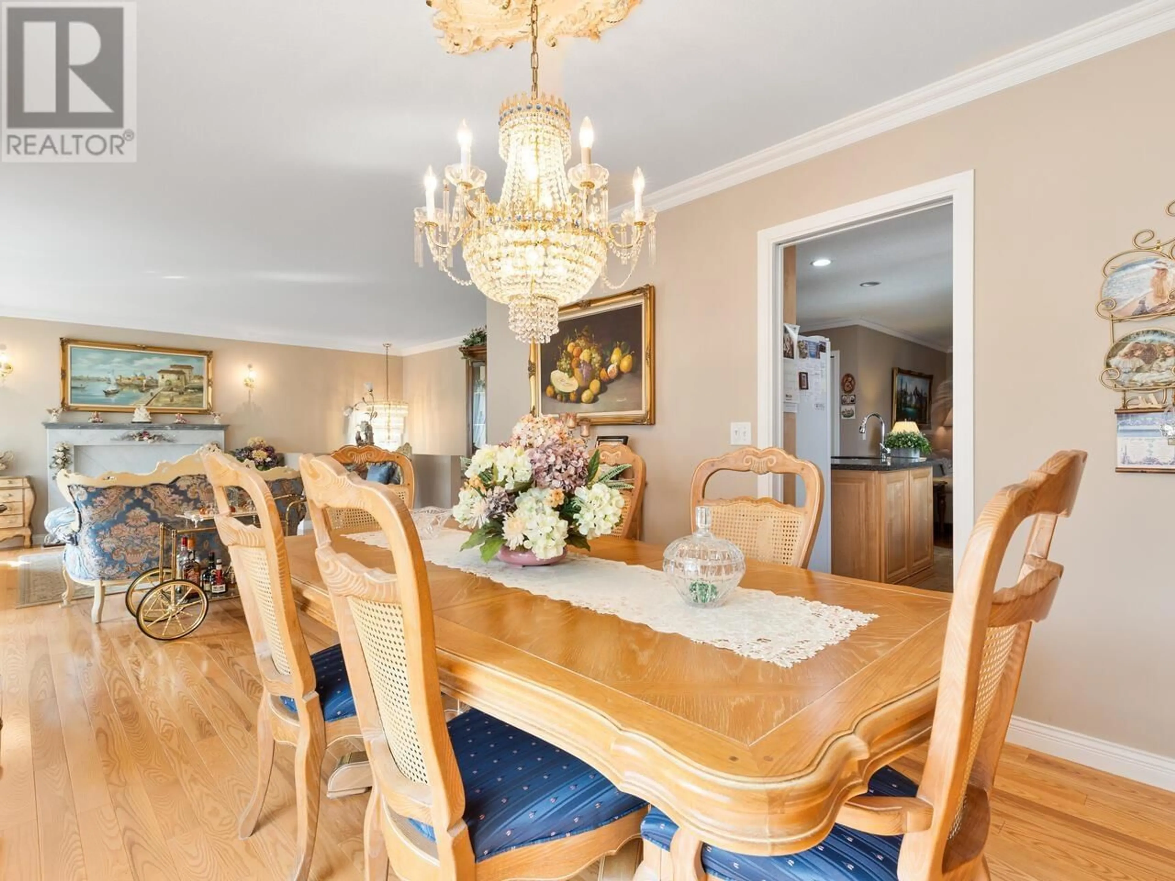 Dining room, wood/laminate floor for 645 THOMPSON AVENUE, Coquitlam British Columbia V3J3Z9