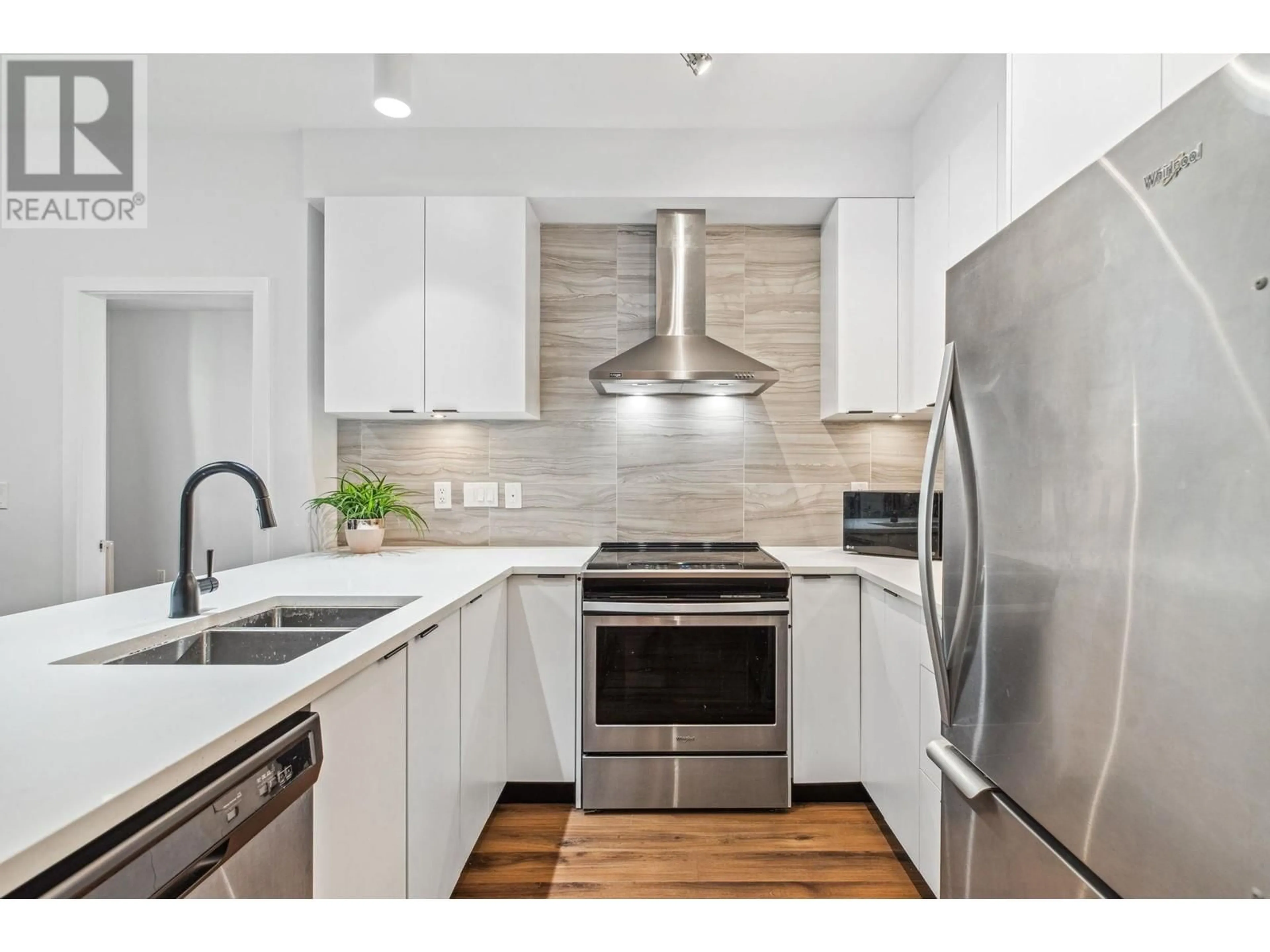 Contemporary kitchen, ceramic/tile floor for PH 51 5355 LANE STREET, Burnaby British Columbia V5H0H1