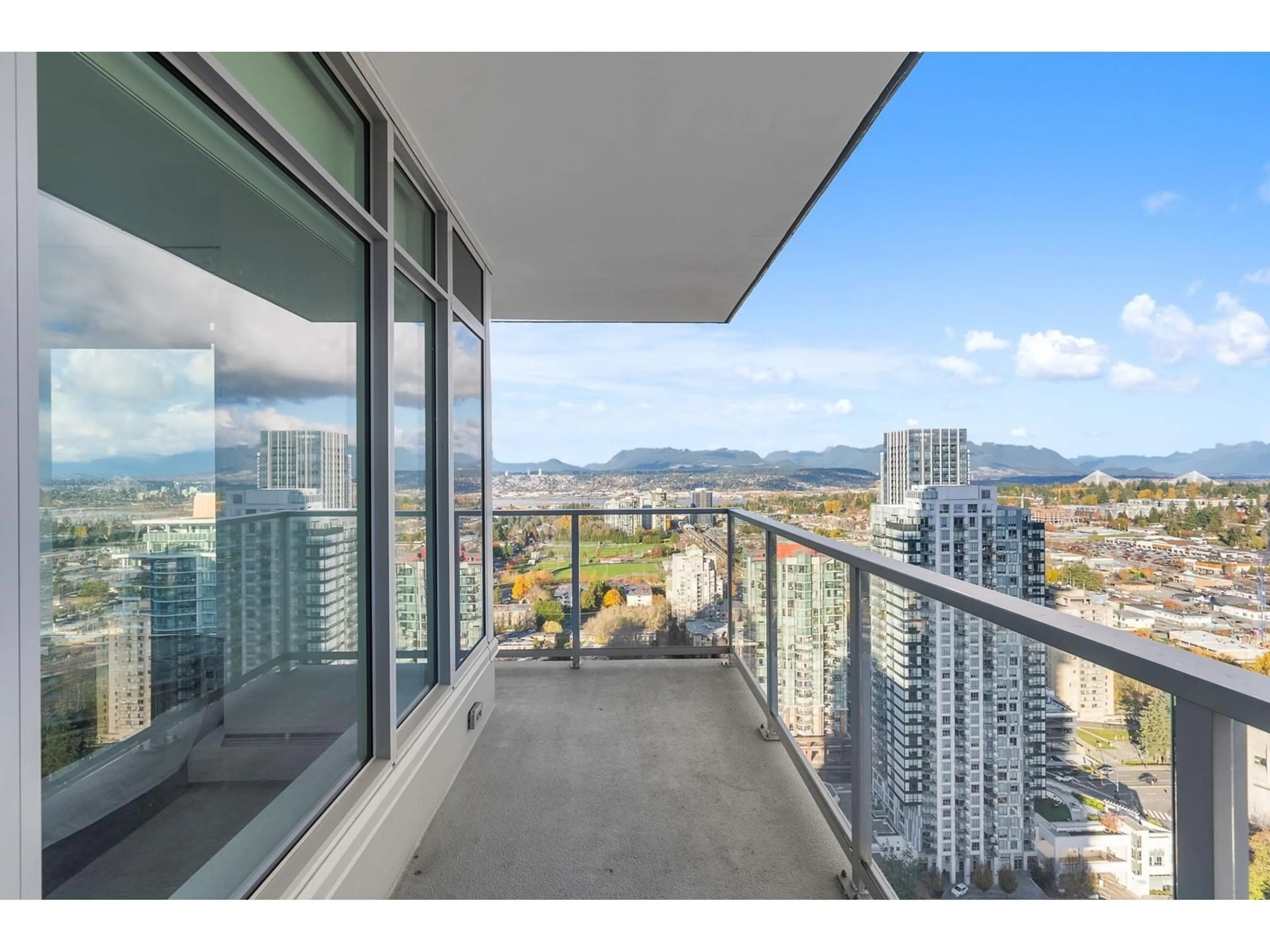 Balcony in the apartment, city buildings view from balcony for 3105 13350 CENTRAL AVENUE, Surrey British Columbia V3T0S1