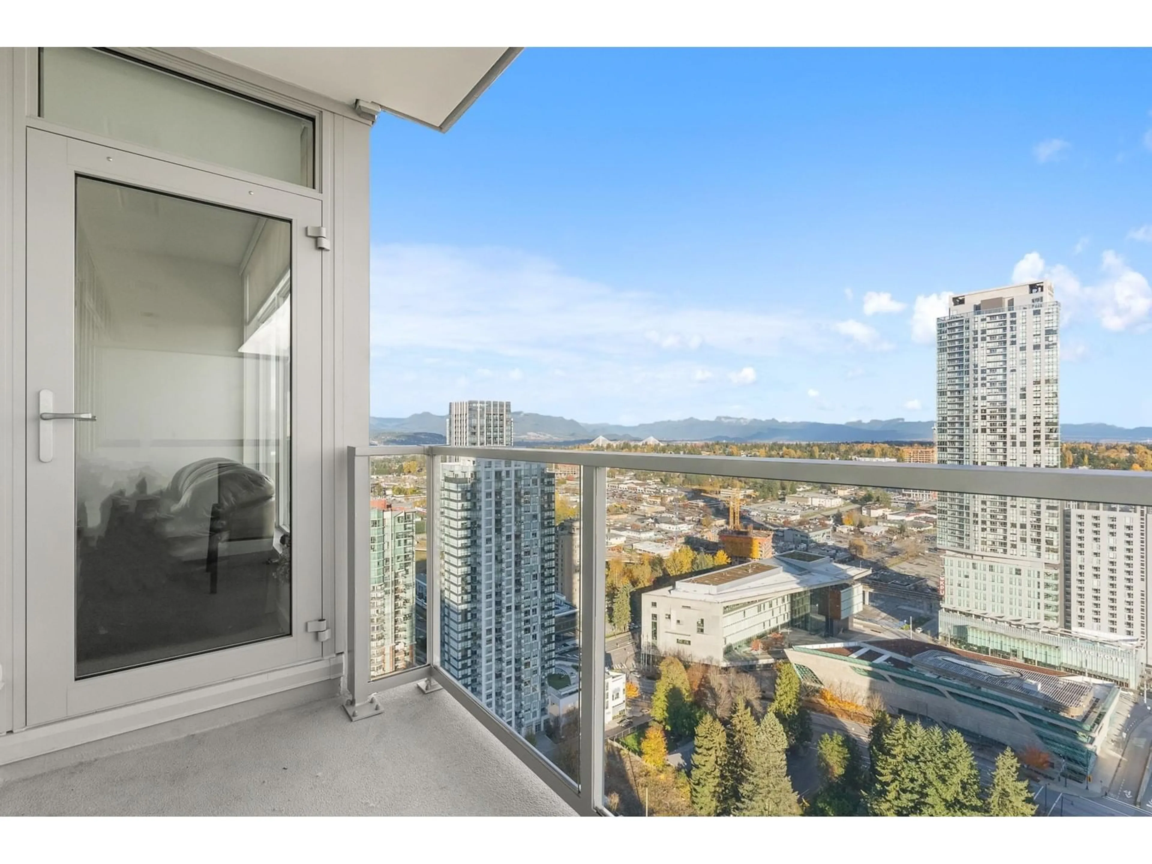 Balcony in the apartment, water/lake/river/ocean view for 3105 13350 CENTRAL AVENUE, Surrey British Columbia V3T0S1