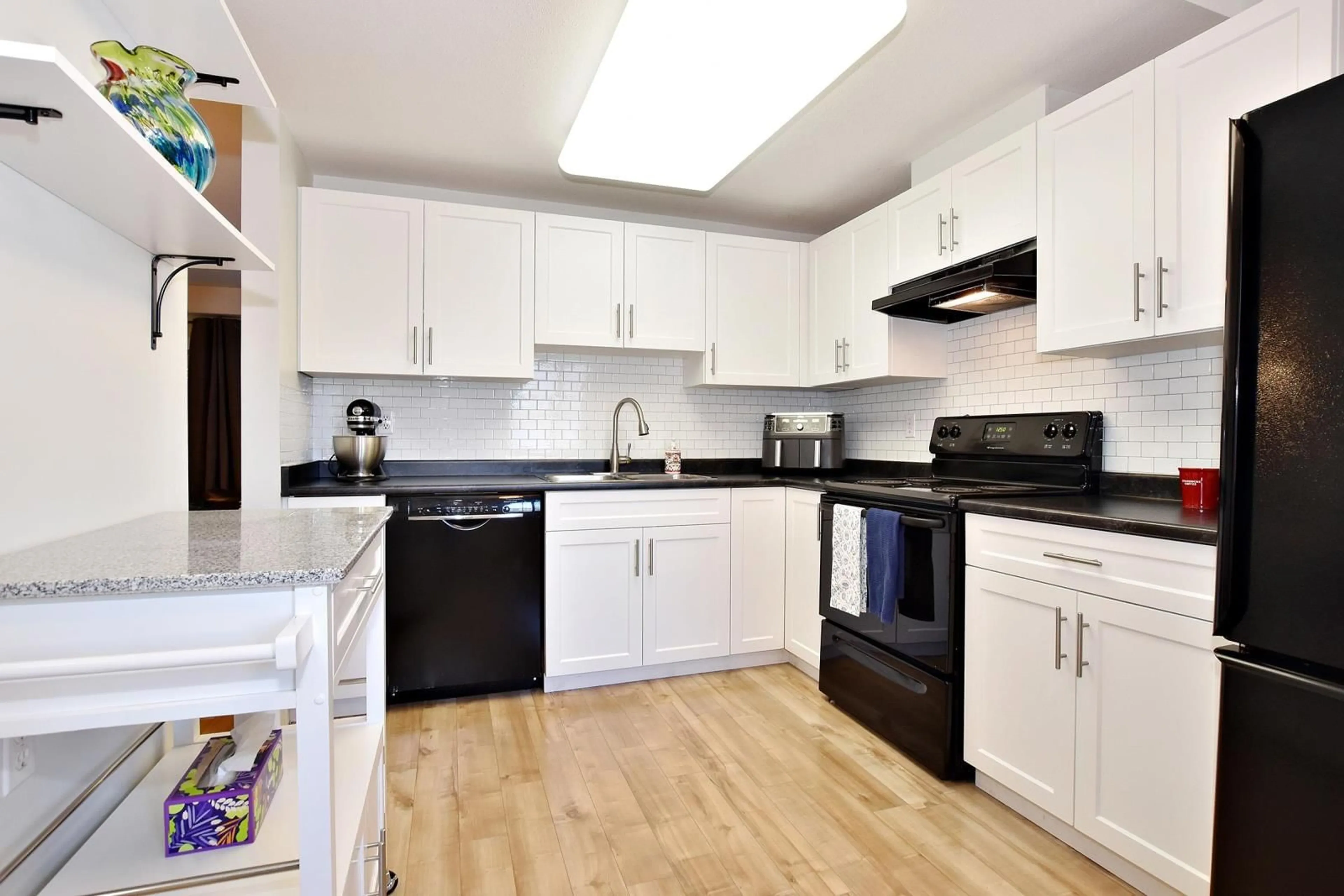 Standard kitchen, unknown for 32 5536 VEDDER ROAD|Vedder Crossing, Chilliwack British Columbia V2R3X5