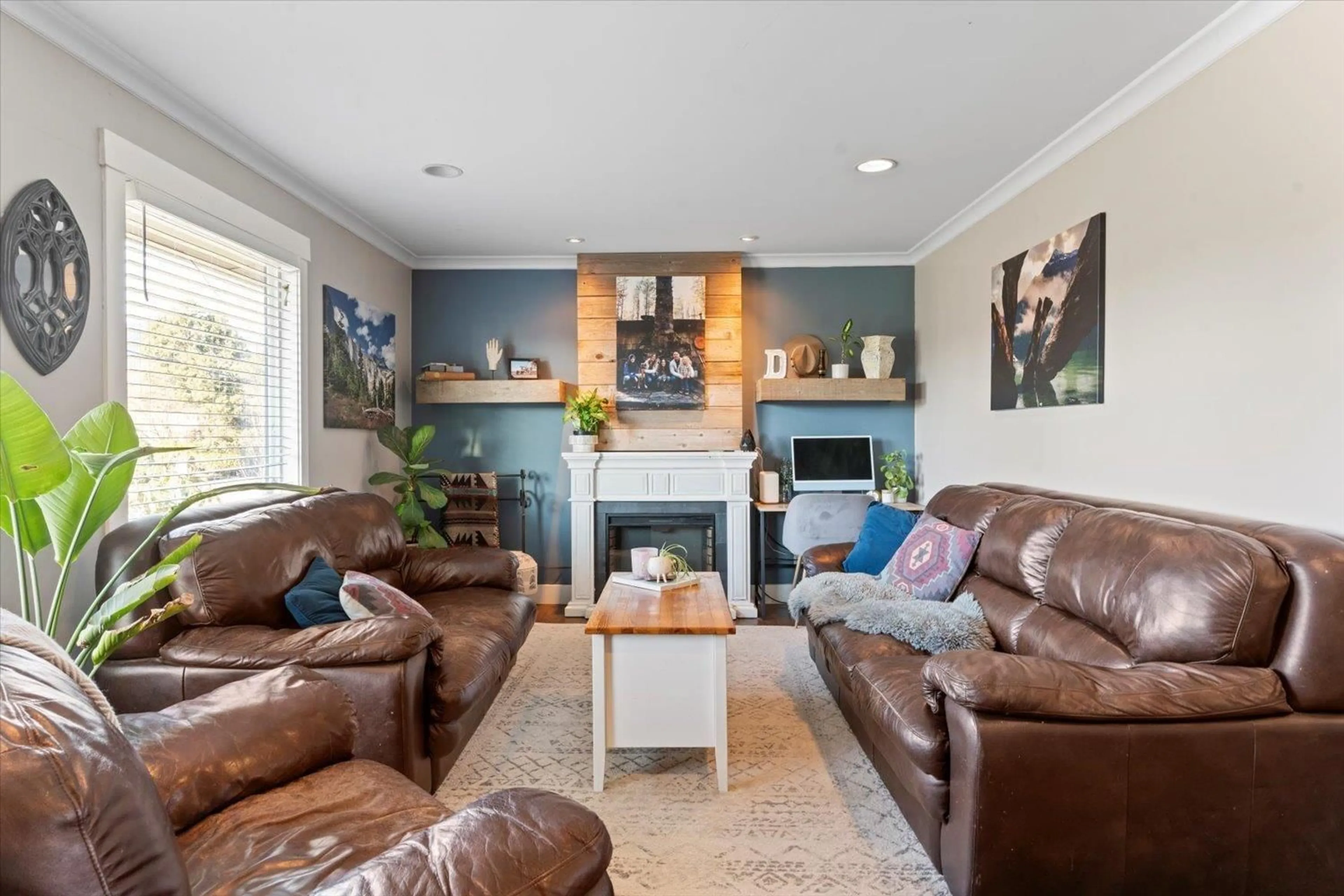 Living room with furniture, unknown for 10080 BONAVISTA STREET|Fairfield Island, Chilliwack British Columbia V2P5B9