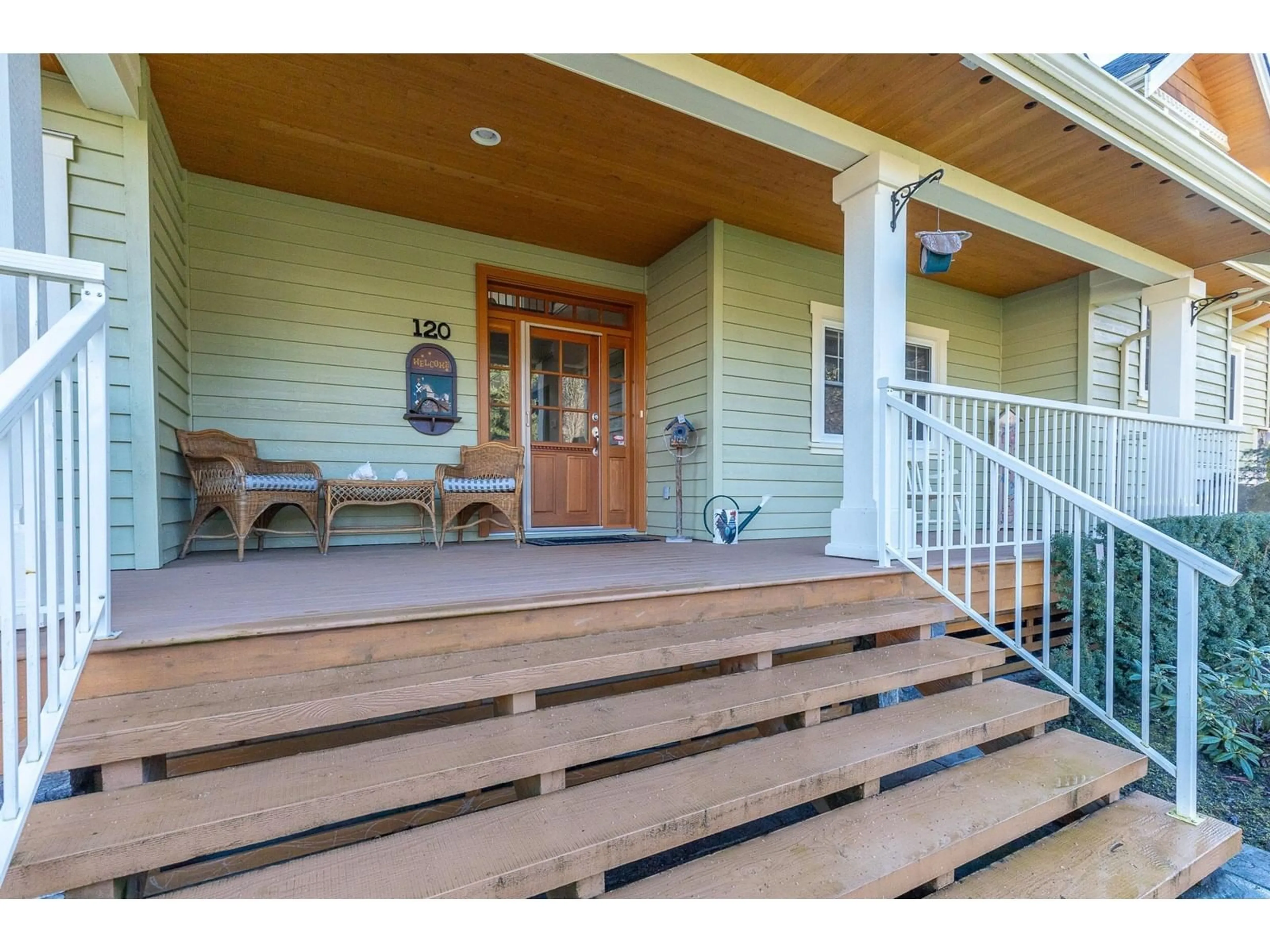Indoor entryway for 120 - 14500 MORRIS VALLEY, Mission British Columbia V0M1A1