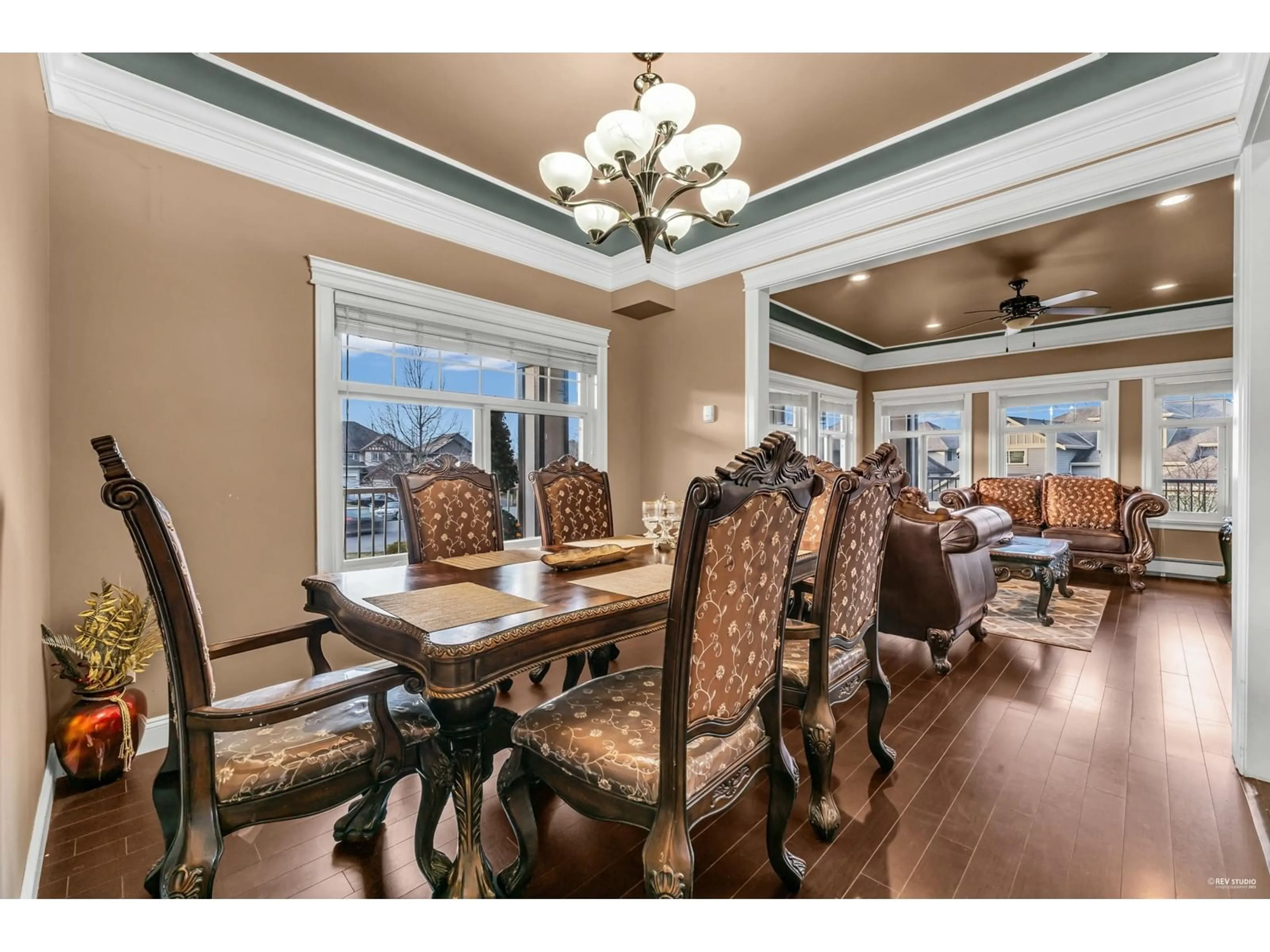 Dining room, wood/laminate floor for 3526 THURSTON PLACE, Abbotsford British Columbia V2T6Y1