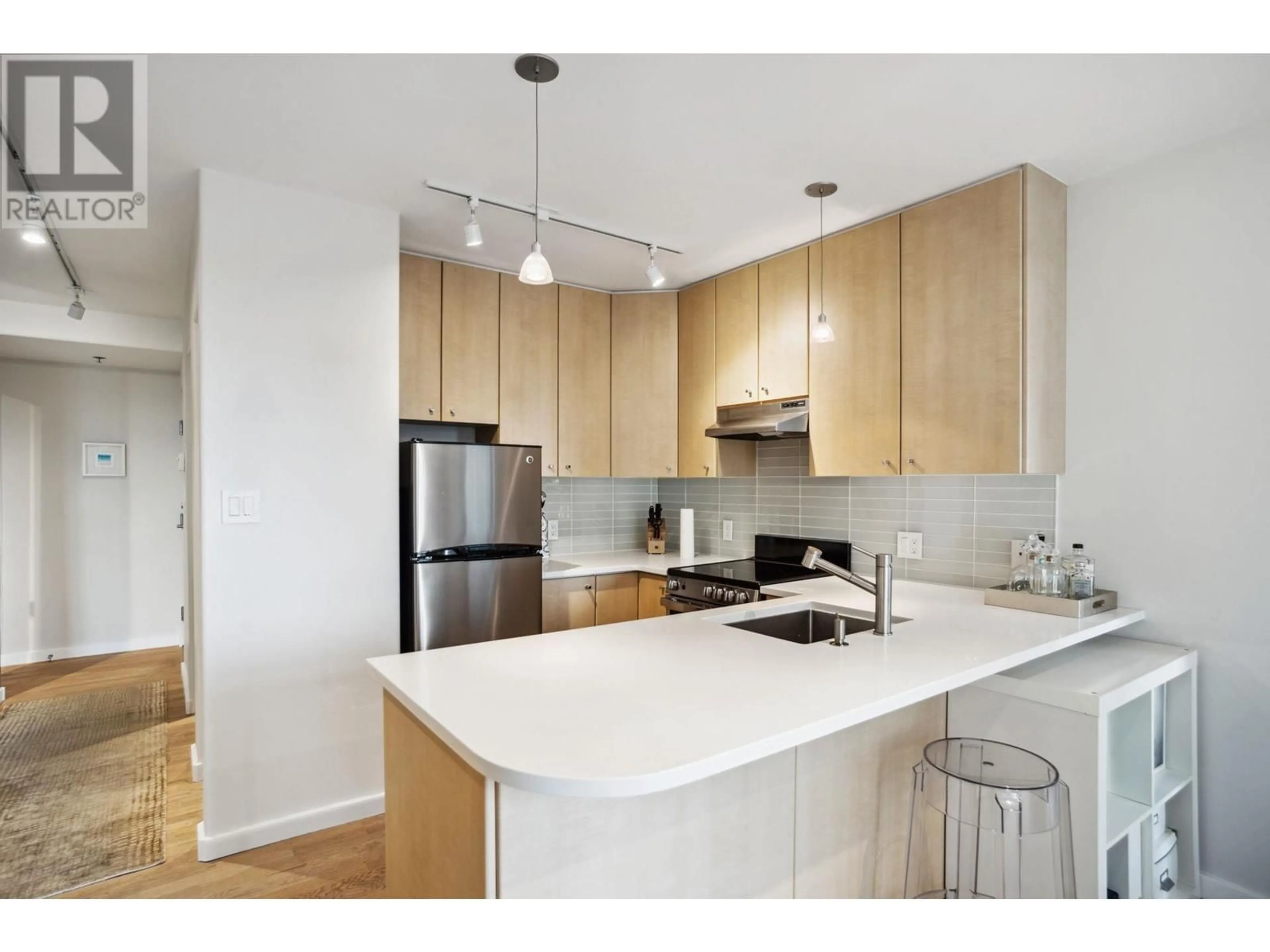 Standard kitchen, wood/laminate floor for 705 819 HAMILTON STREET, Vancouver British Columbia V6M6M2