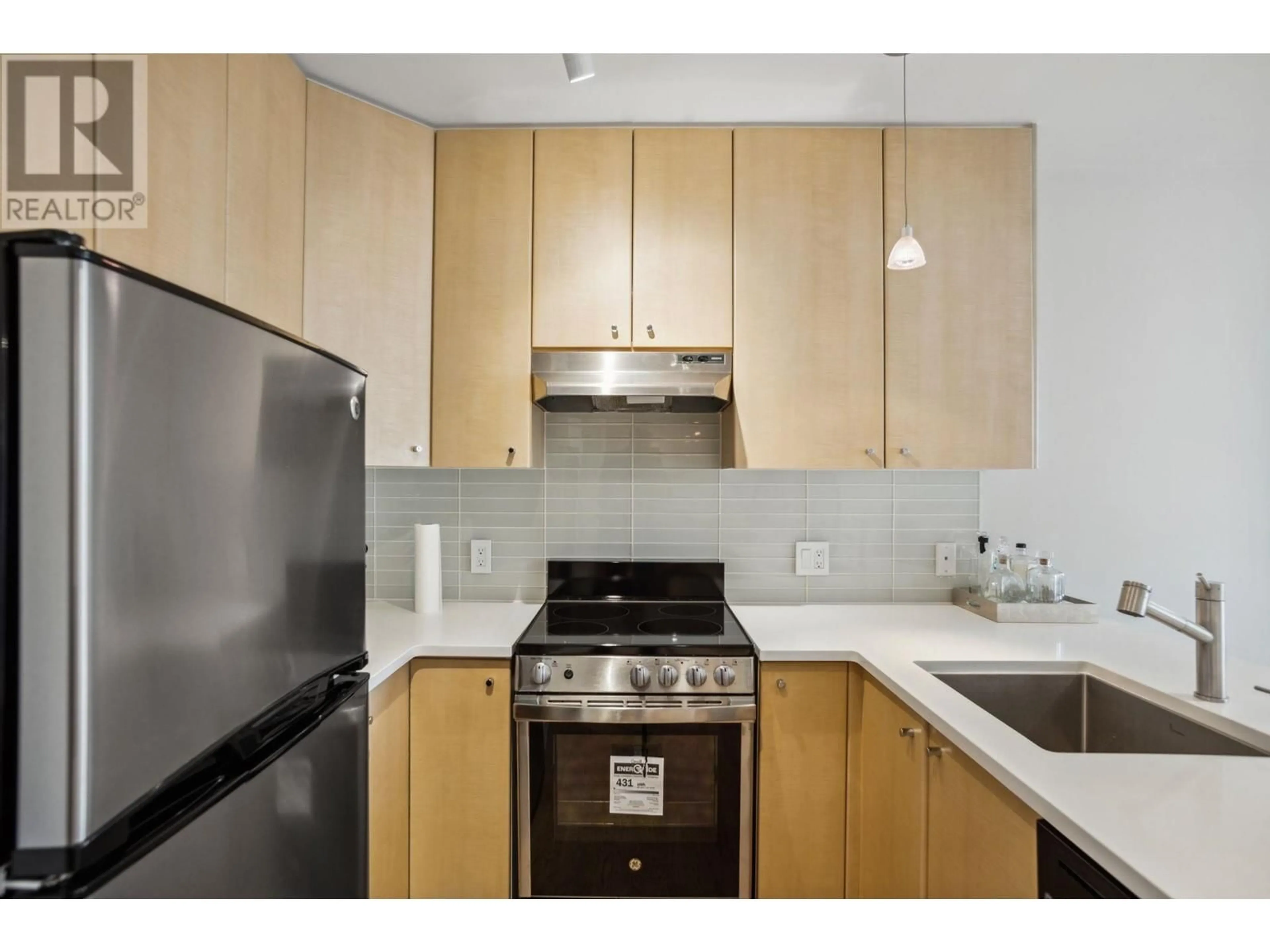 Standard kitchen, unknown for 705 819 HAMILTON STREET, Vancouver British Columbia V6M6M2