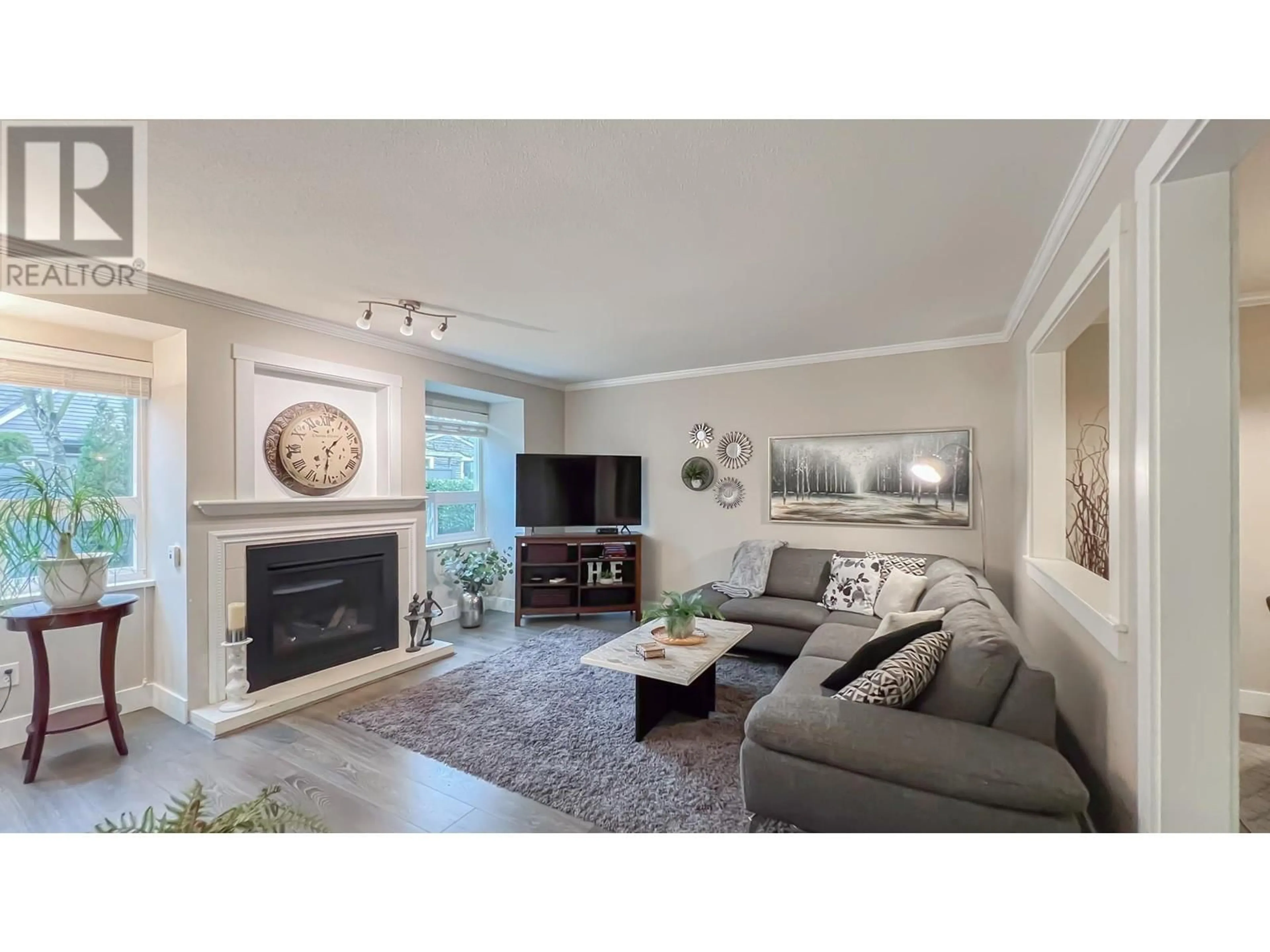 Living room with furniture, unknown for 12 6320 48A AVENUE, Delta British Columbia V4K4W3