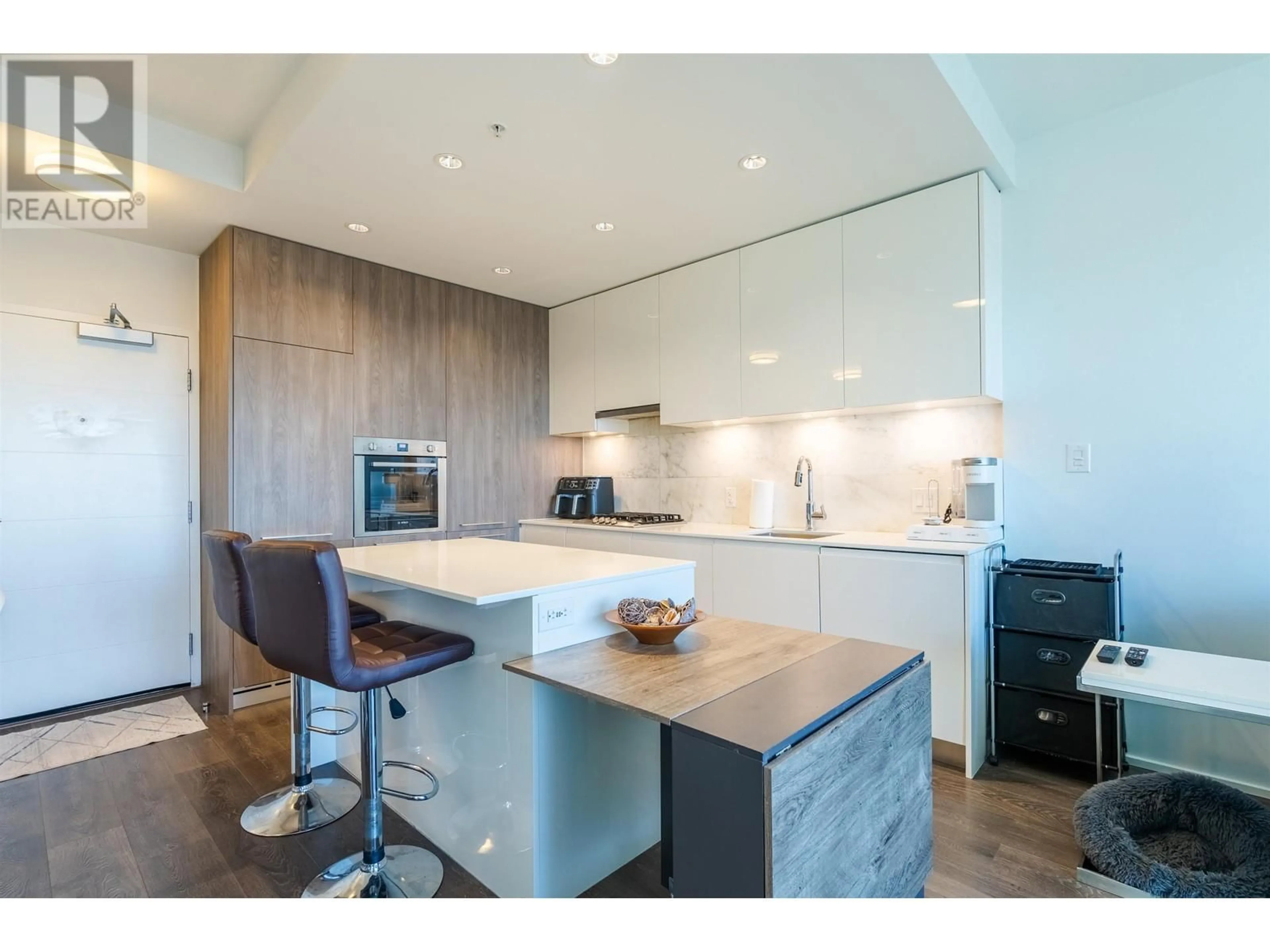 Open concept kitchen, unknown for 5610 4510 HALIFAX WAY, Burnaby British Columbia V5C0K4