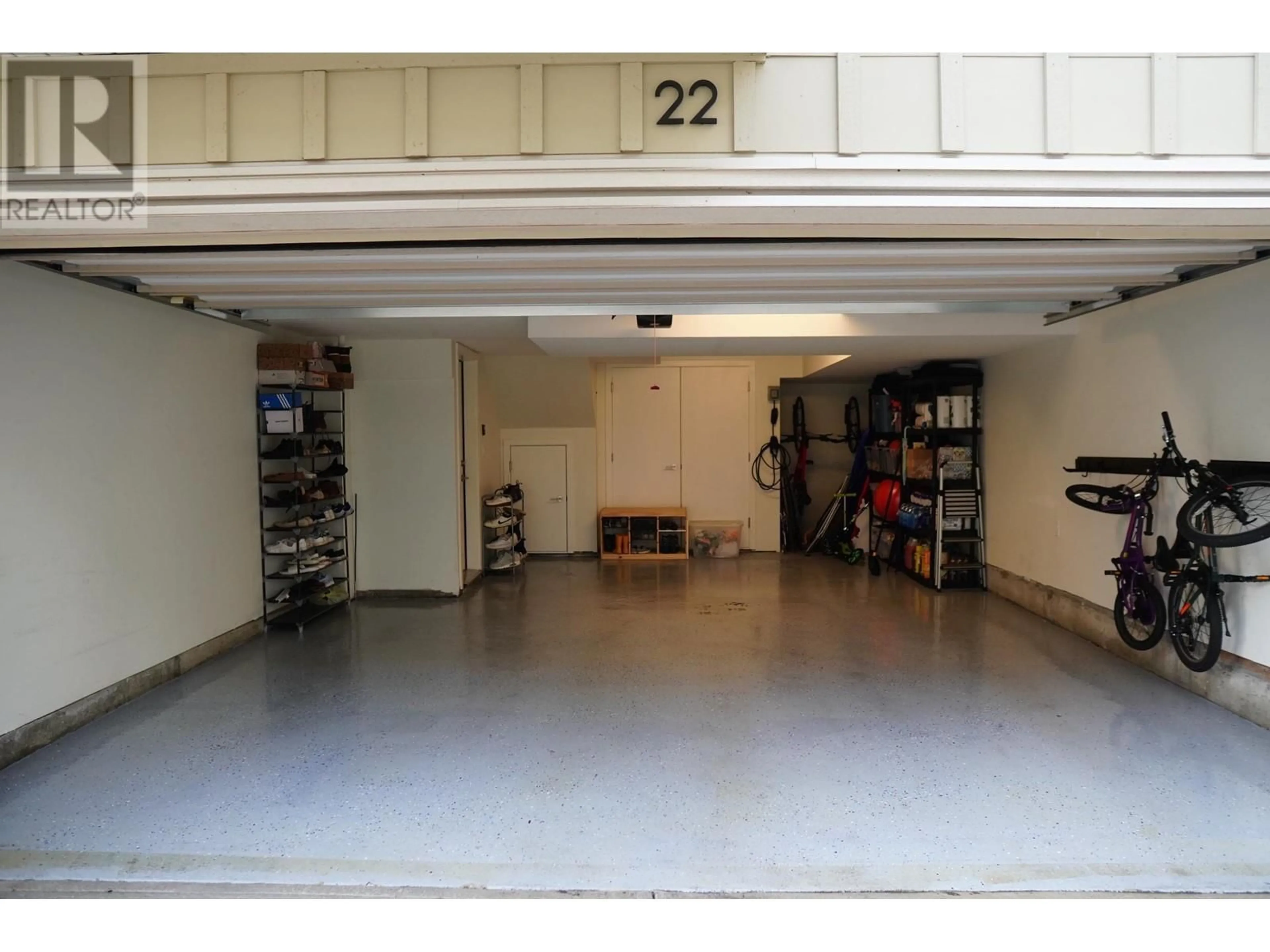 Indoor garage for 22 10233 RIVER DRIVE, Richmond British Columbia V6X0T7