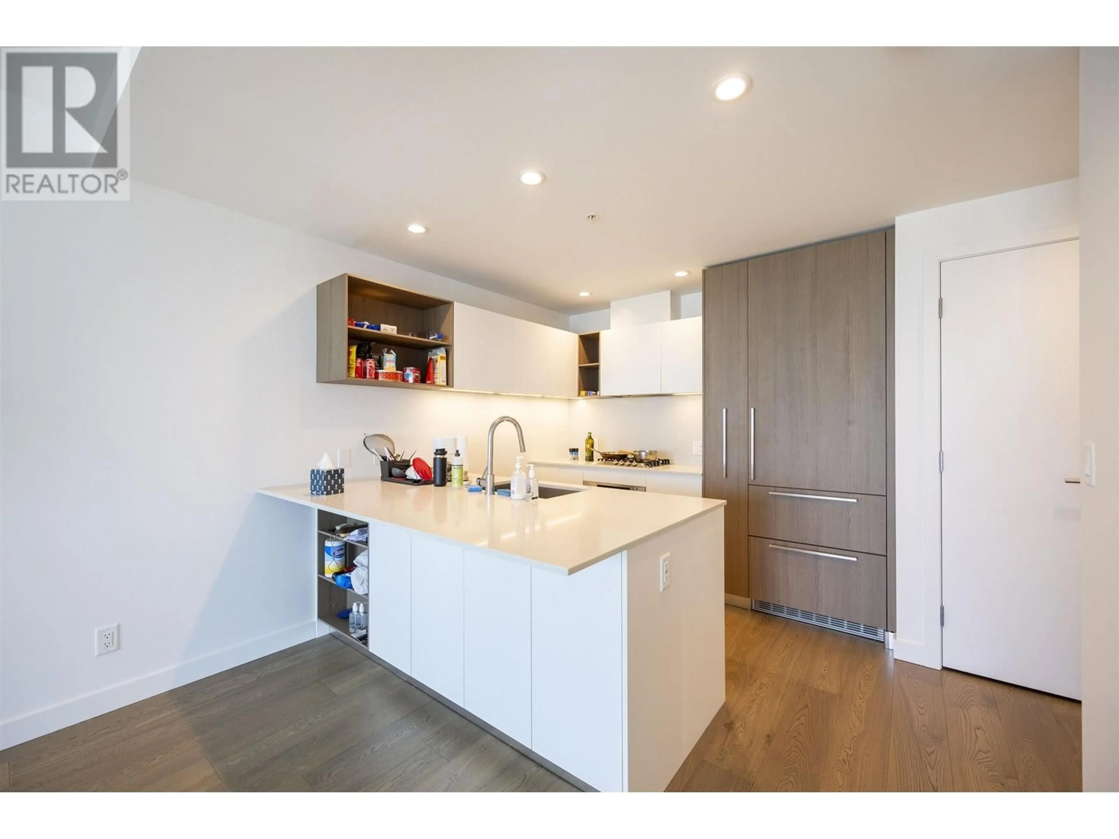 Open concept kitchen, unknown for 3805 6000 MCKAY AVENUE, Burnaby British Columbia V5H0K2