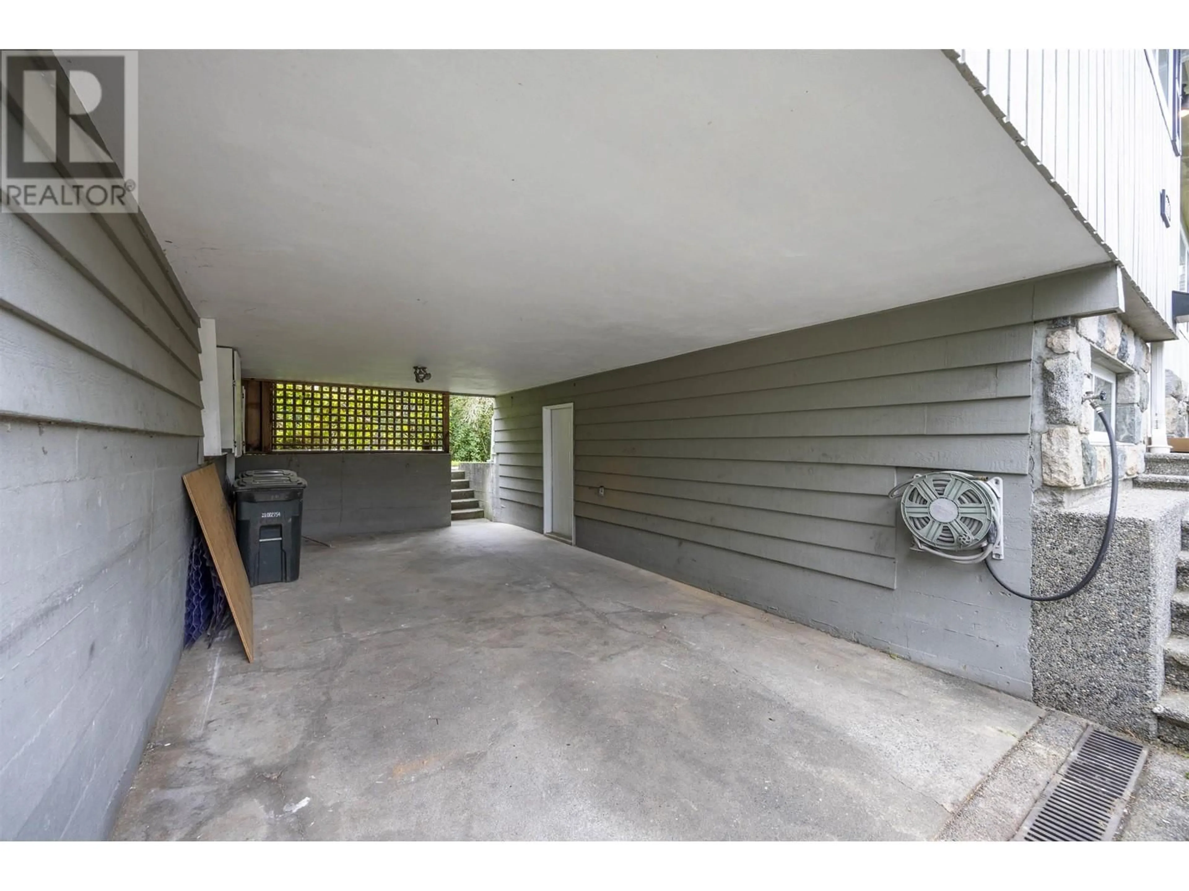 Indoor garage for 2110 JORDAN DRIVE, Burnaby British Columbia V5B4E8