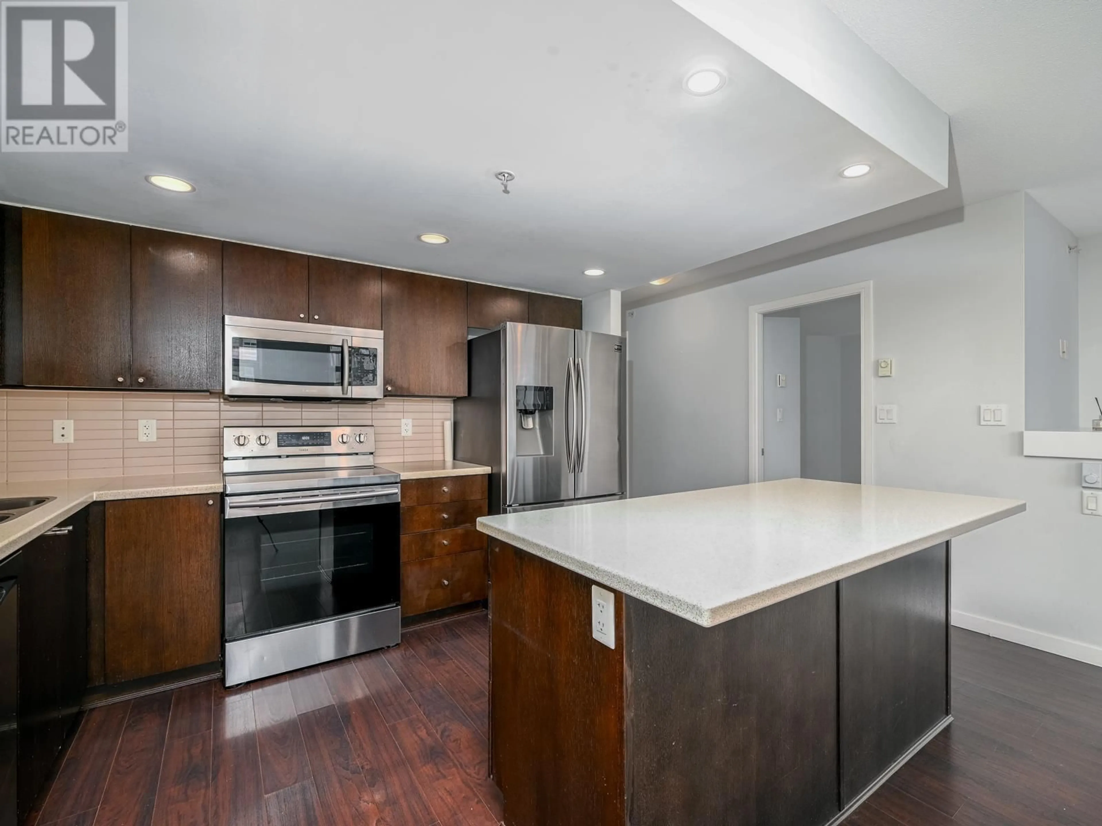 Open concept kitchen, unknown for 906 4400 BUCHANAN STREET, Burnaby British Columbia V5C0E3