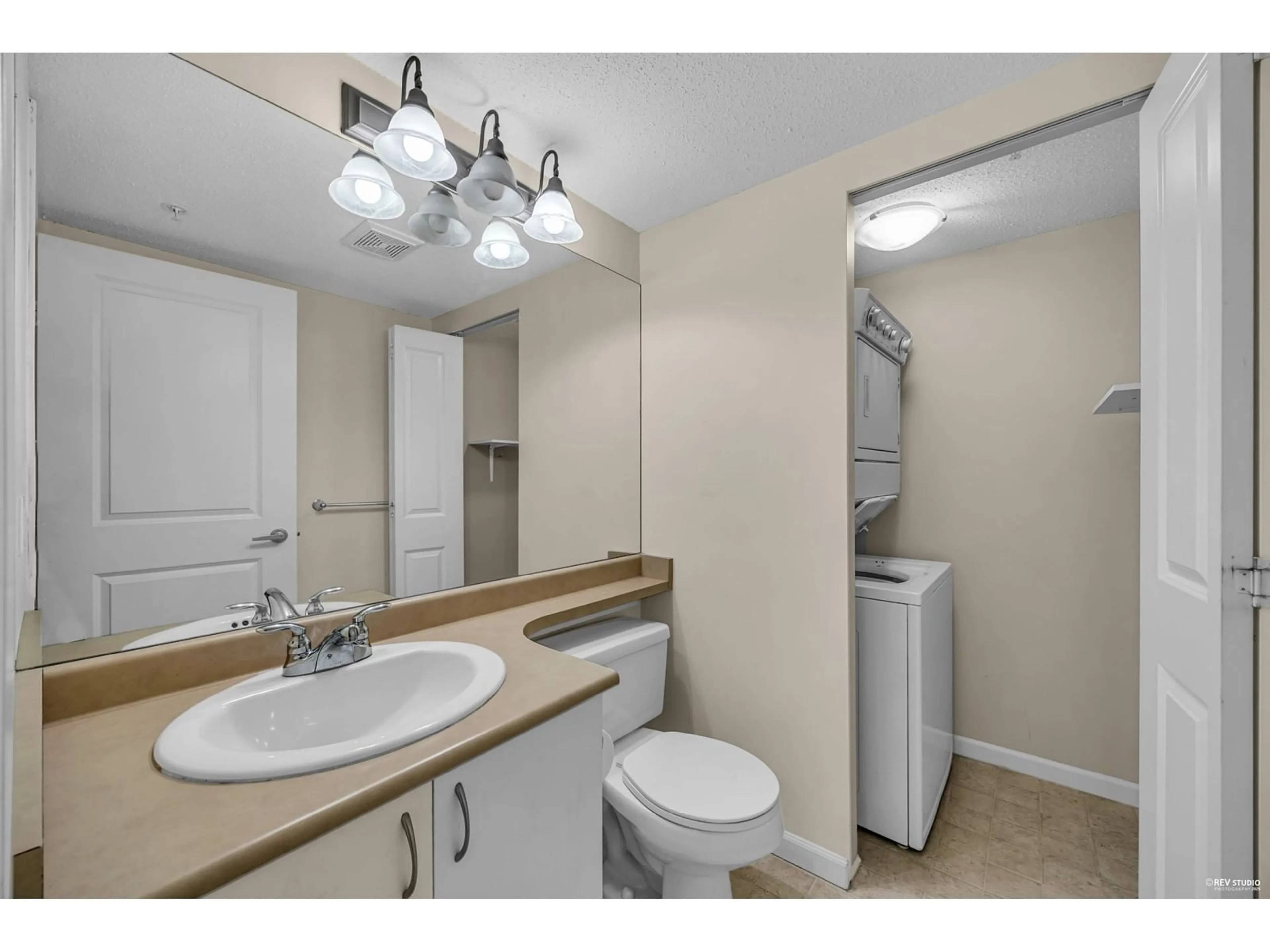 Standard bathroom, unknown for 410 5465 203 STREET, Langley British Columbia V3A9L8