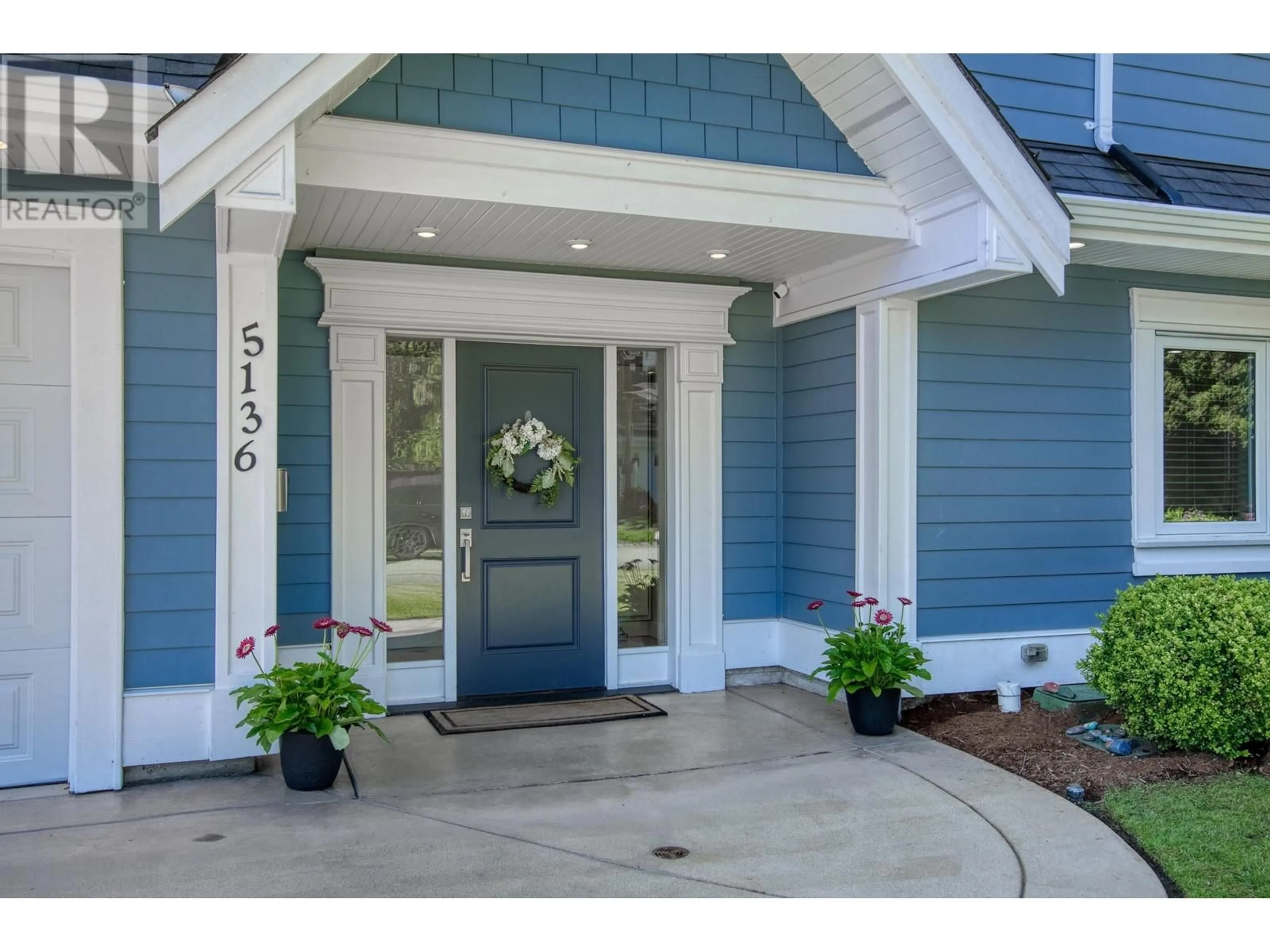 Indoor entryway for 5136 1A AVENUE, Delta British Columbia V4M1C1