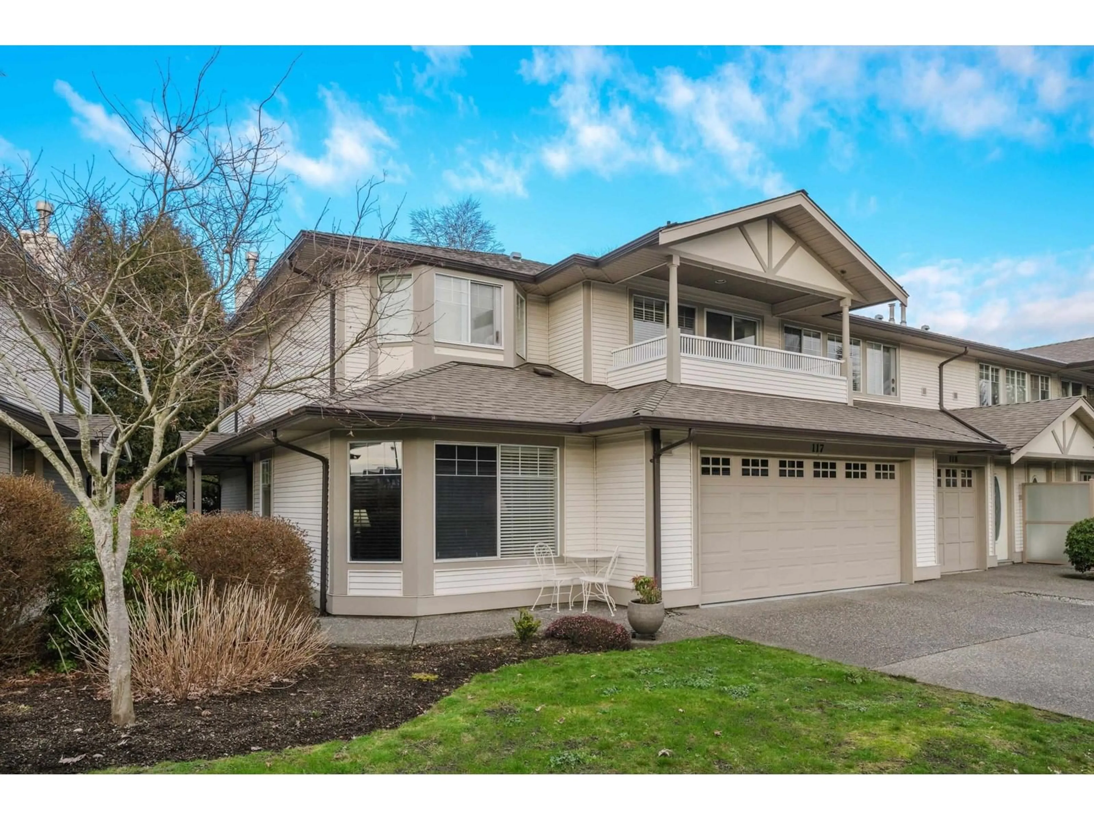 Home with vinyl exterior material, street for 117 - 20391 96, Langley British Columbia V1M2L2
