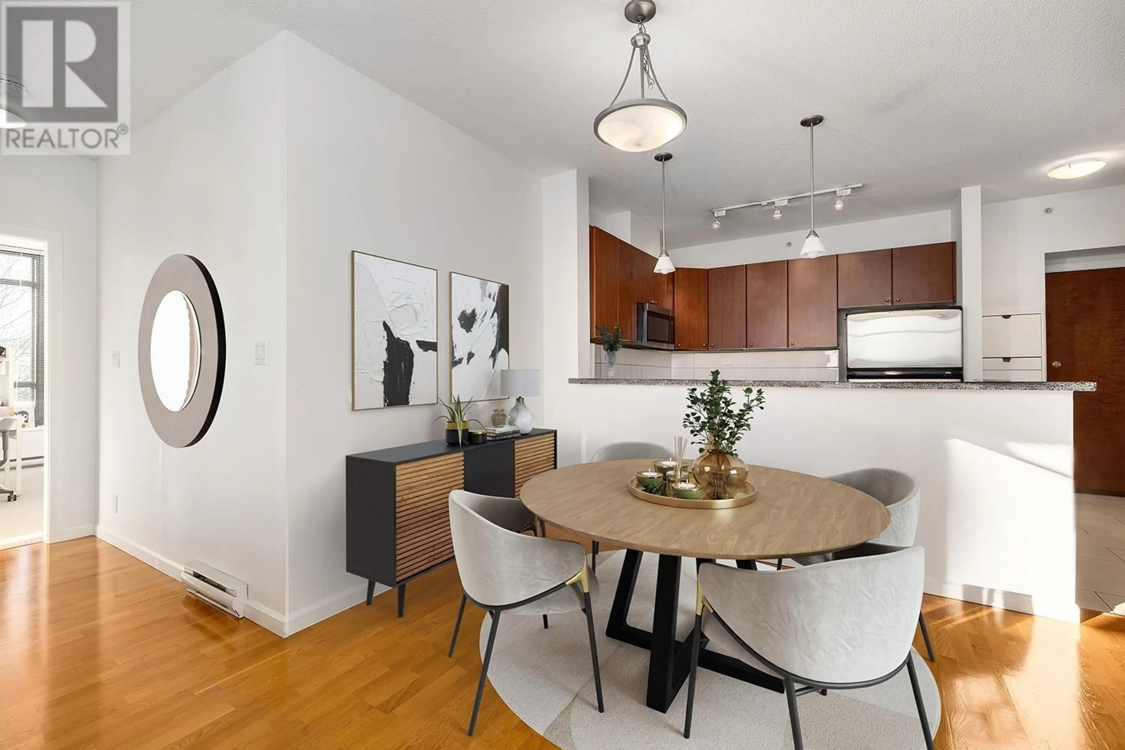 Dining room, wood/laminate floor for 305 4132 HALIFAX STREET, Burnaby British Columbia V5C6V1