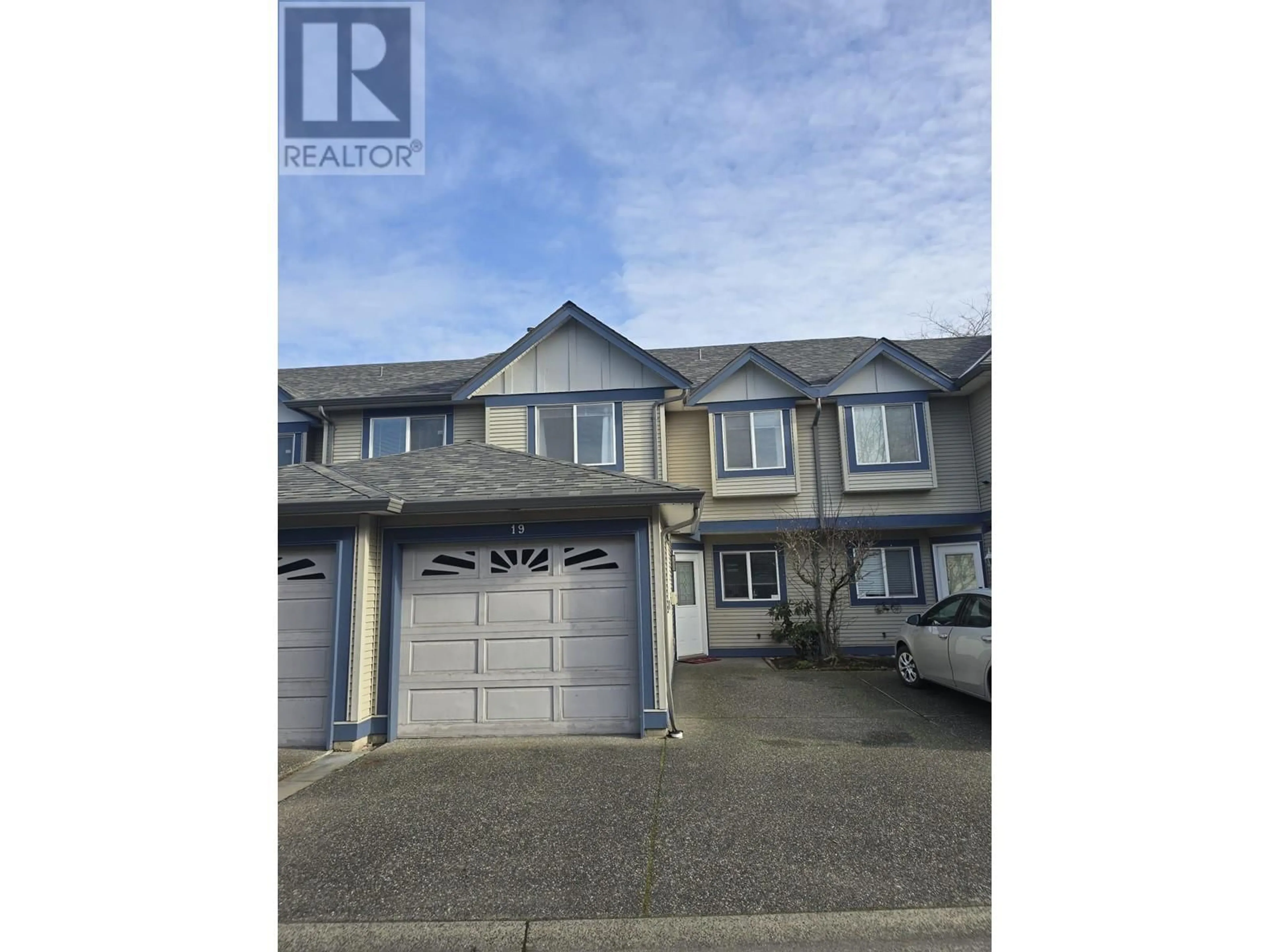 A pic from outside/outdoor area/front of a property/back of a property/a pic from drone, street for 19 10168 KILBY DRIVE, Richmond British Columbia V6X3W2