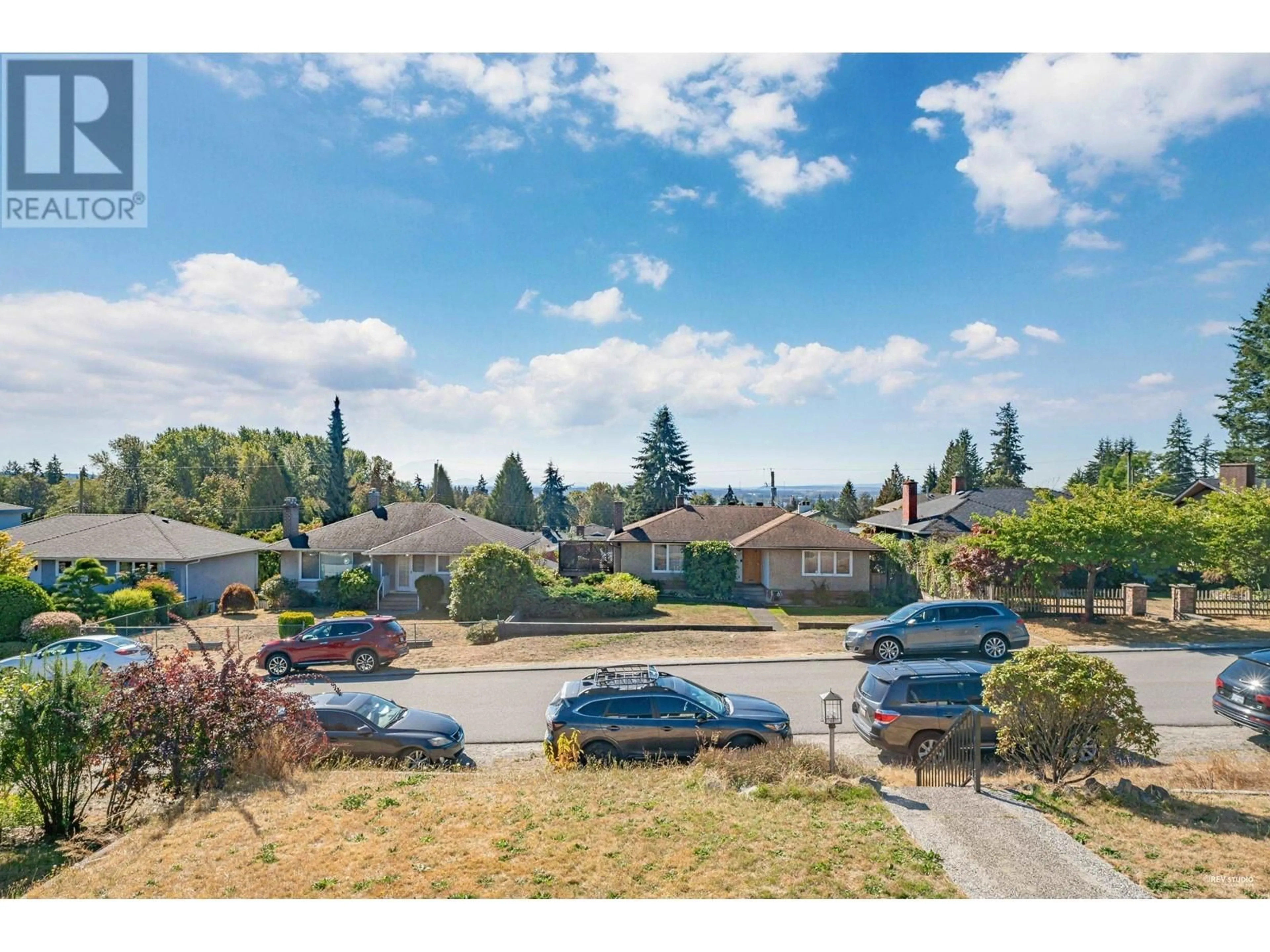 A pic from outside/outdoor area/front of a property/back of a property/a pic from drone, mountain view for 6407 CLINTON STREET, Burnaby British Columbia V5E1A3