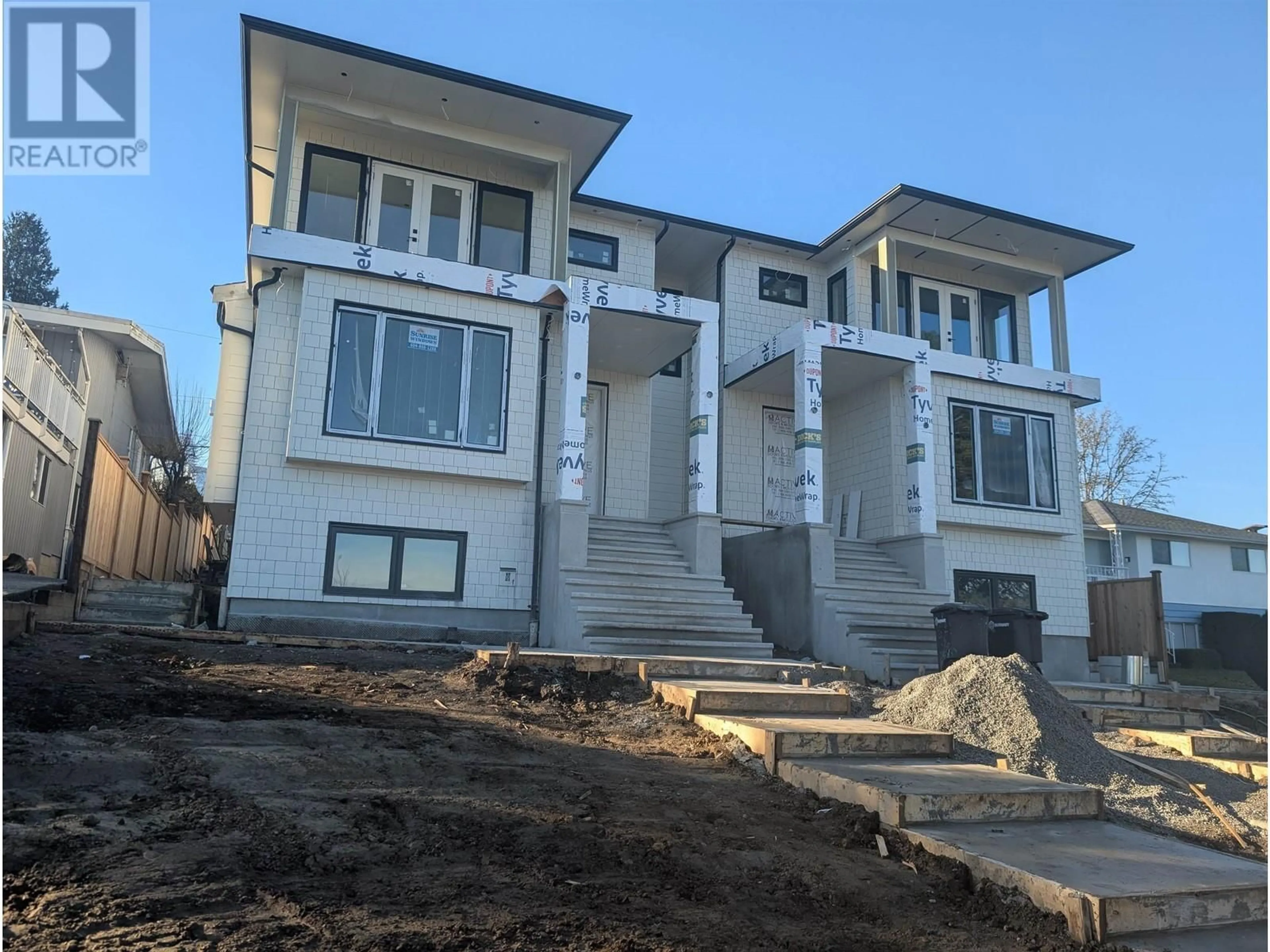 Home with vinyl exterior material, building for SL1 5715 FORGLEN DRIVE, Burnaby British Columbia V5H3K9