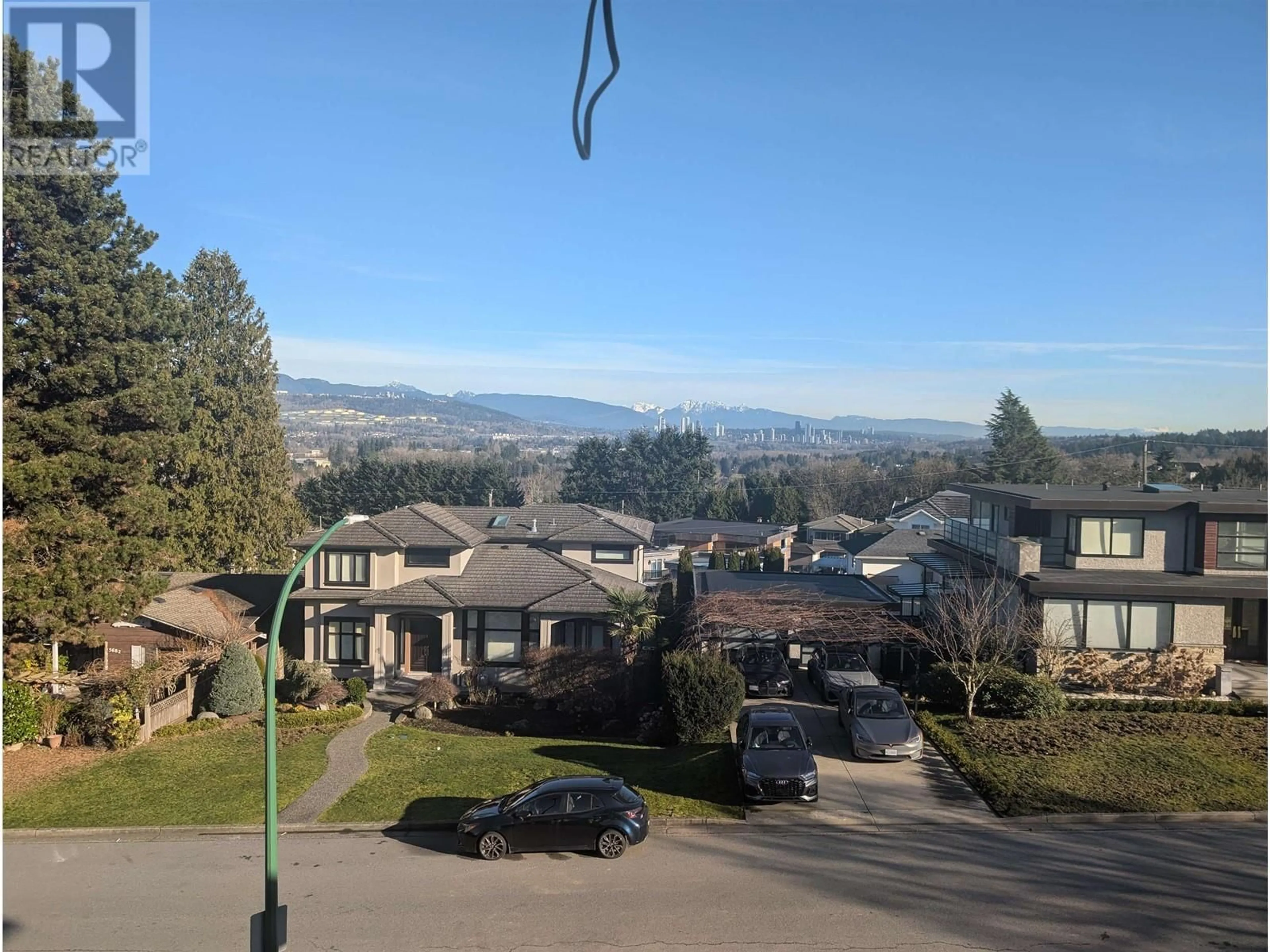 A pic from outside/outdoor area/front of a property/back of a property/a pic from drone, mountain view for SL1 5715 FORGLEN DRIVE, Burnaby British Columbia V5H3K9