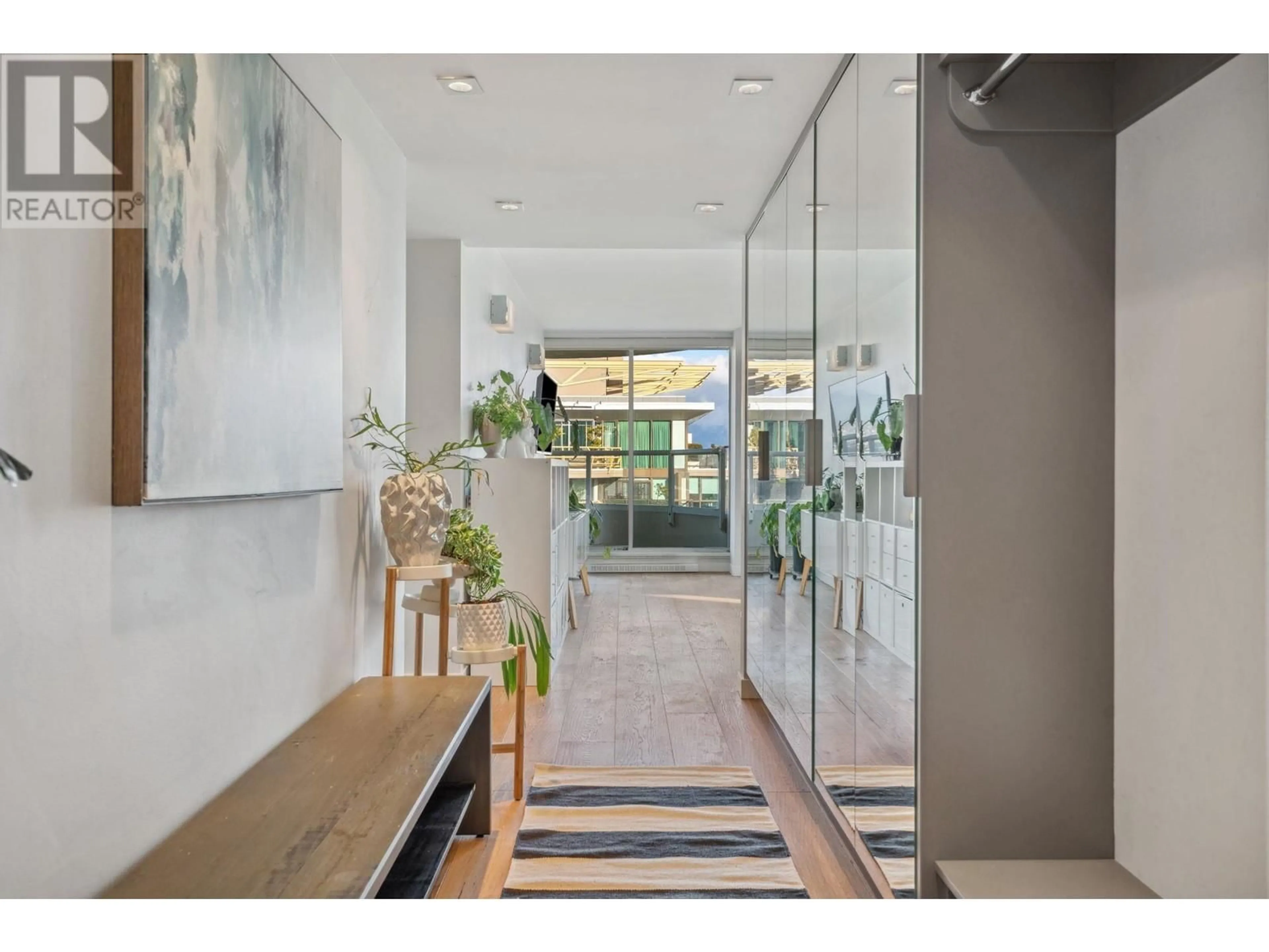 Indoor entryway for 2702 717 JERVIS STREET, Vancouver British Columbia V6E4L5