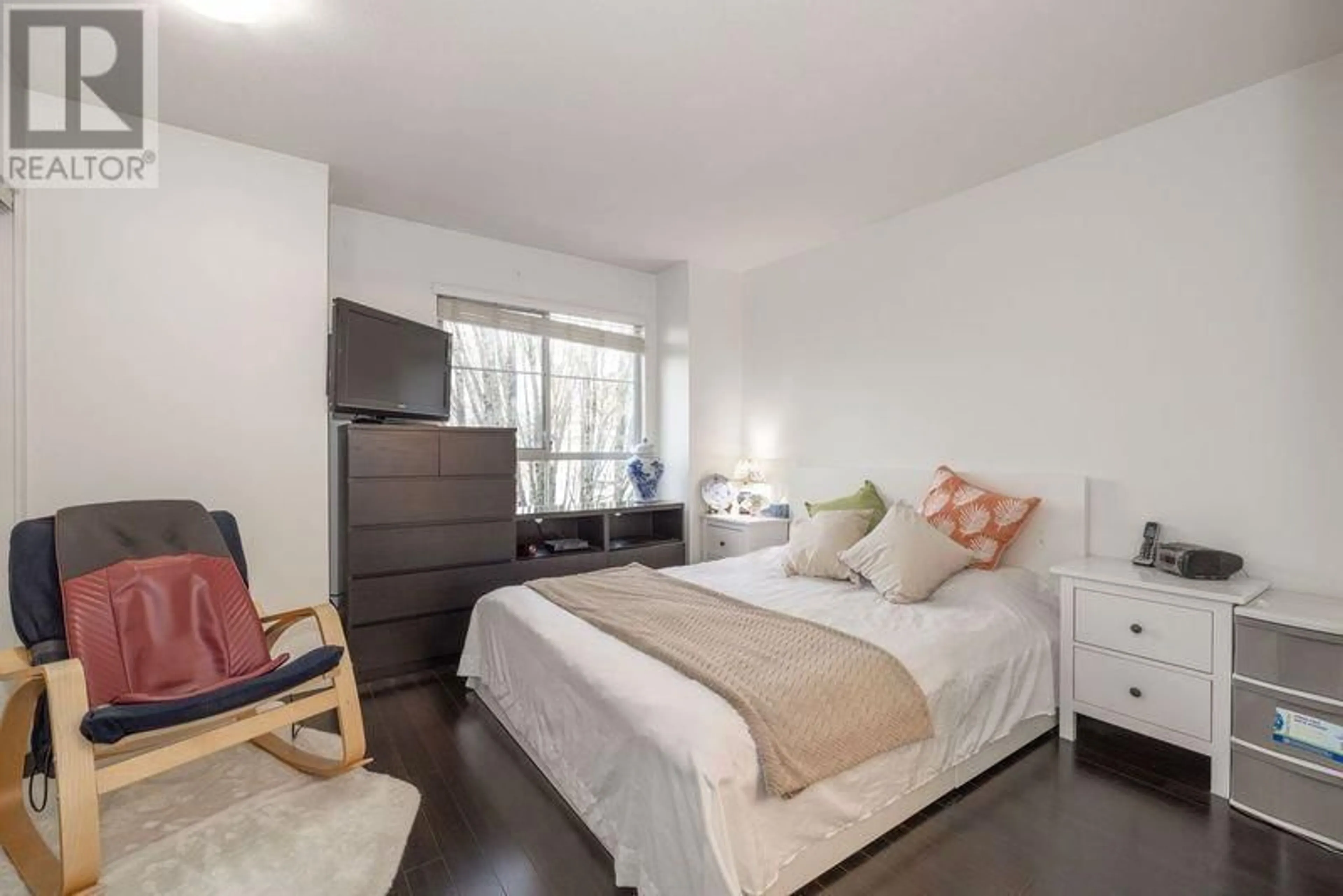 A pic of a room for 29 22000 SHARPE AVENUE, Richmond British Columbia V6V2V5