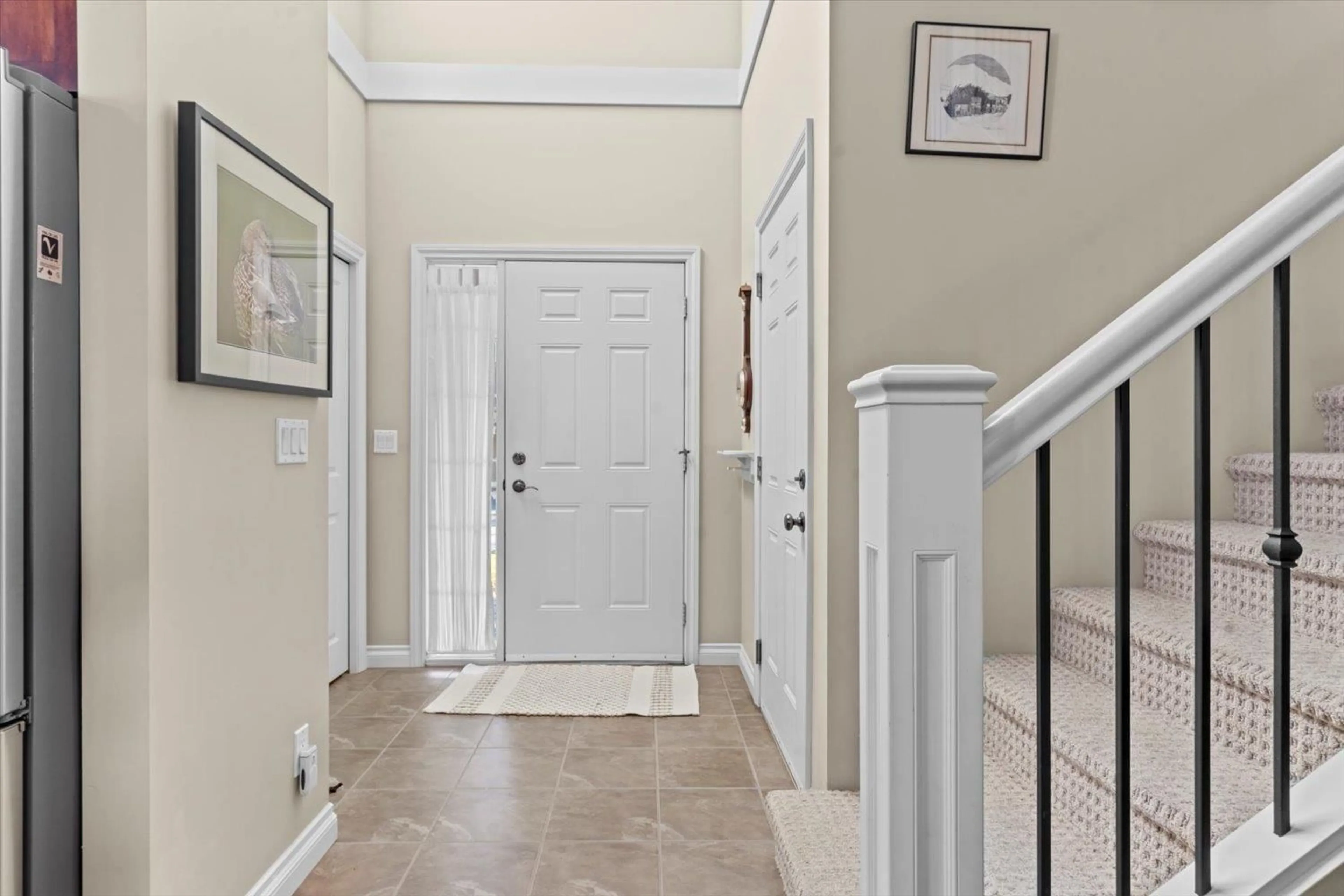 Indoor entryway for 20 45545 TAMIHI WAY|Garrison Crossing, Chilliwack British Columbia V2R0G2