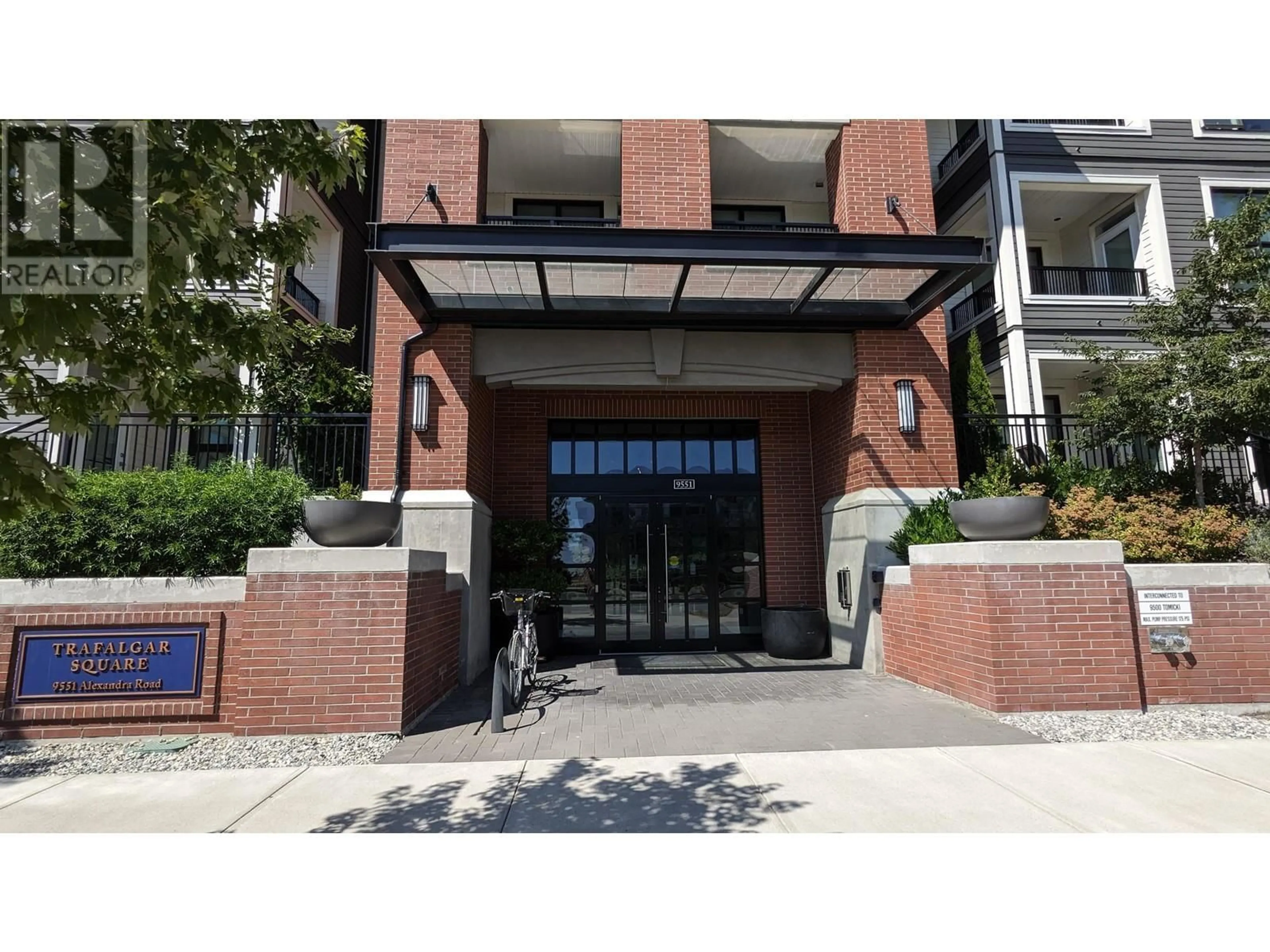 Indoor foyer for 426 - 9551 ALEXANDRA ROAD, Richmond British Columbia V6X0S6