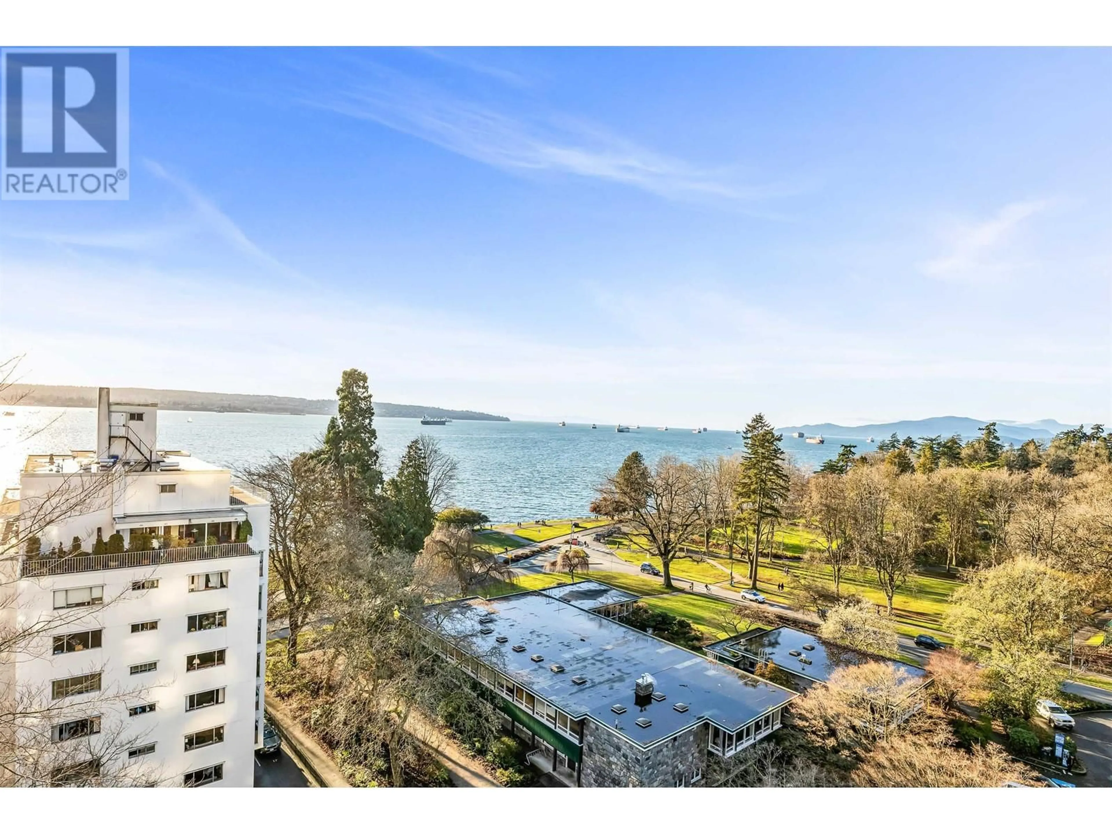 A pic from outside/outdoor area/front of a property/back of a property/a pic from drone, water/lake/river/ocean view for 1204 2055 PENDRELL STREET, Vancouver British Columbia V6G1T9