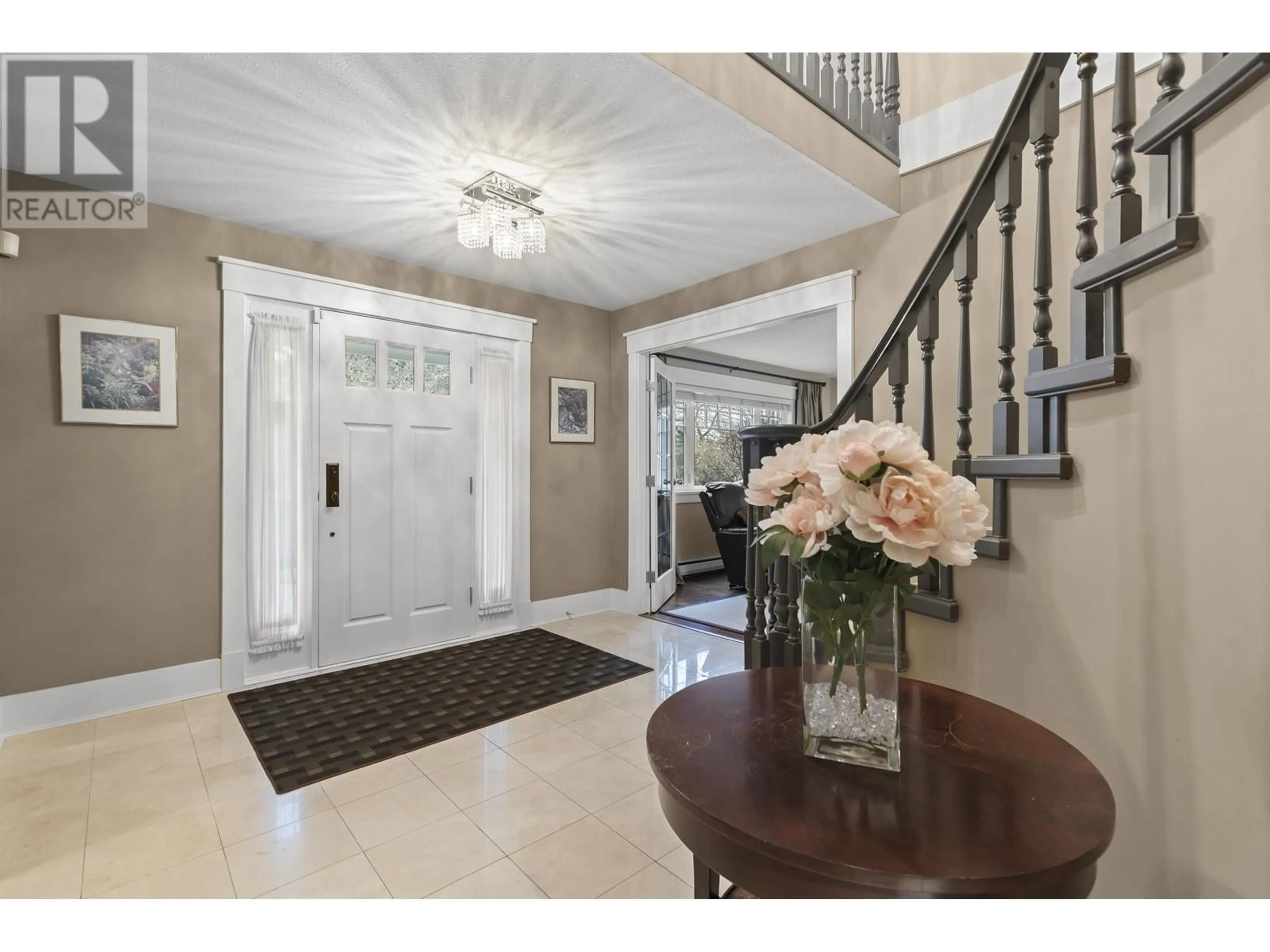 Indoor entryway for 1845 W 62 AVENUE, Vancouver British Columbia V6P2G3