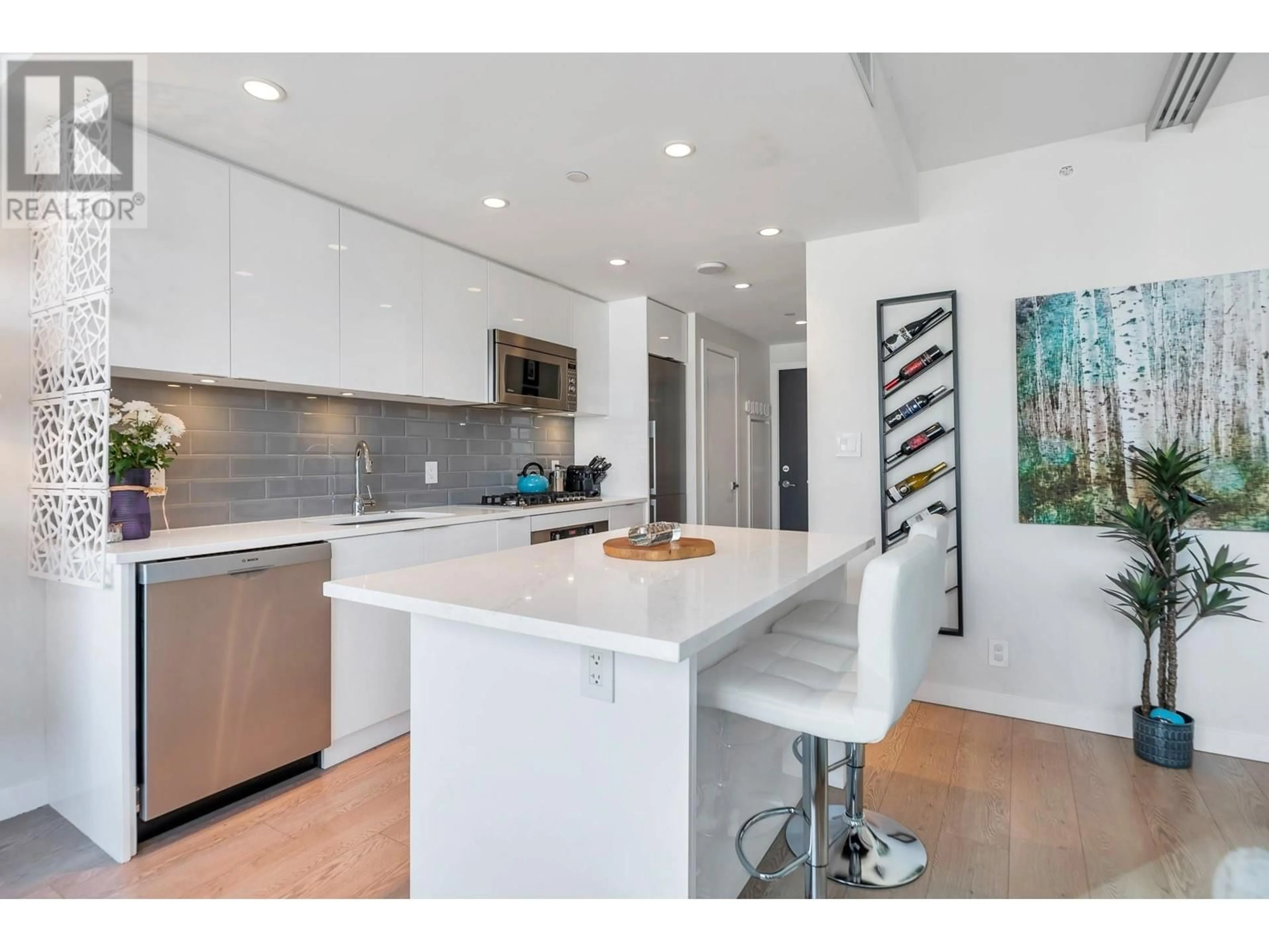Open concept kitchen, unknown for #1208 - 112 13TH STREET, North Vancouver British Columbia V7L0E4