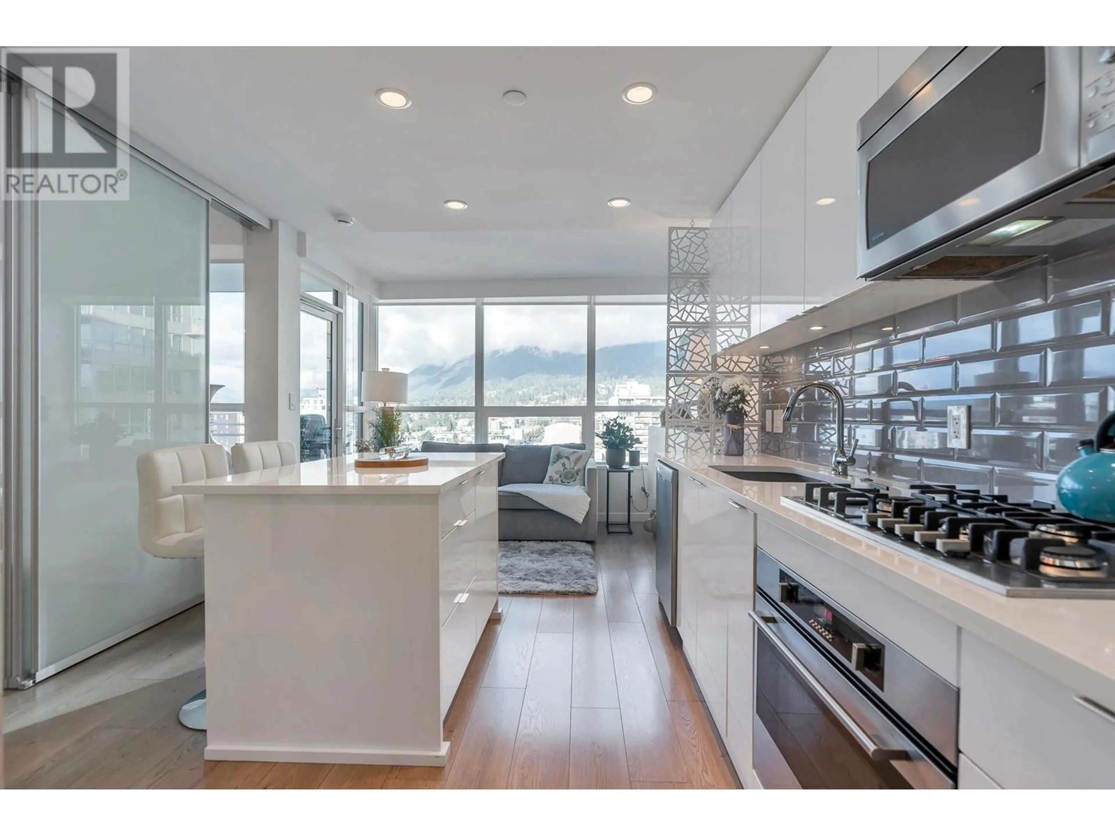 Contemporary kitchen, unknown for #1208 - 112 13TH STREET, North Vancouver British Columbia V7L0E4