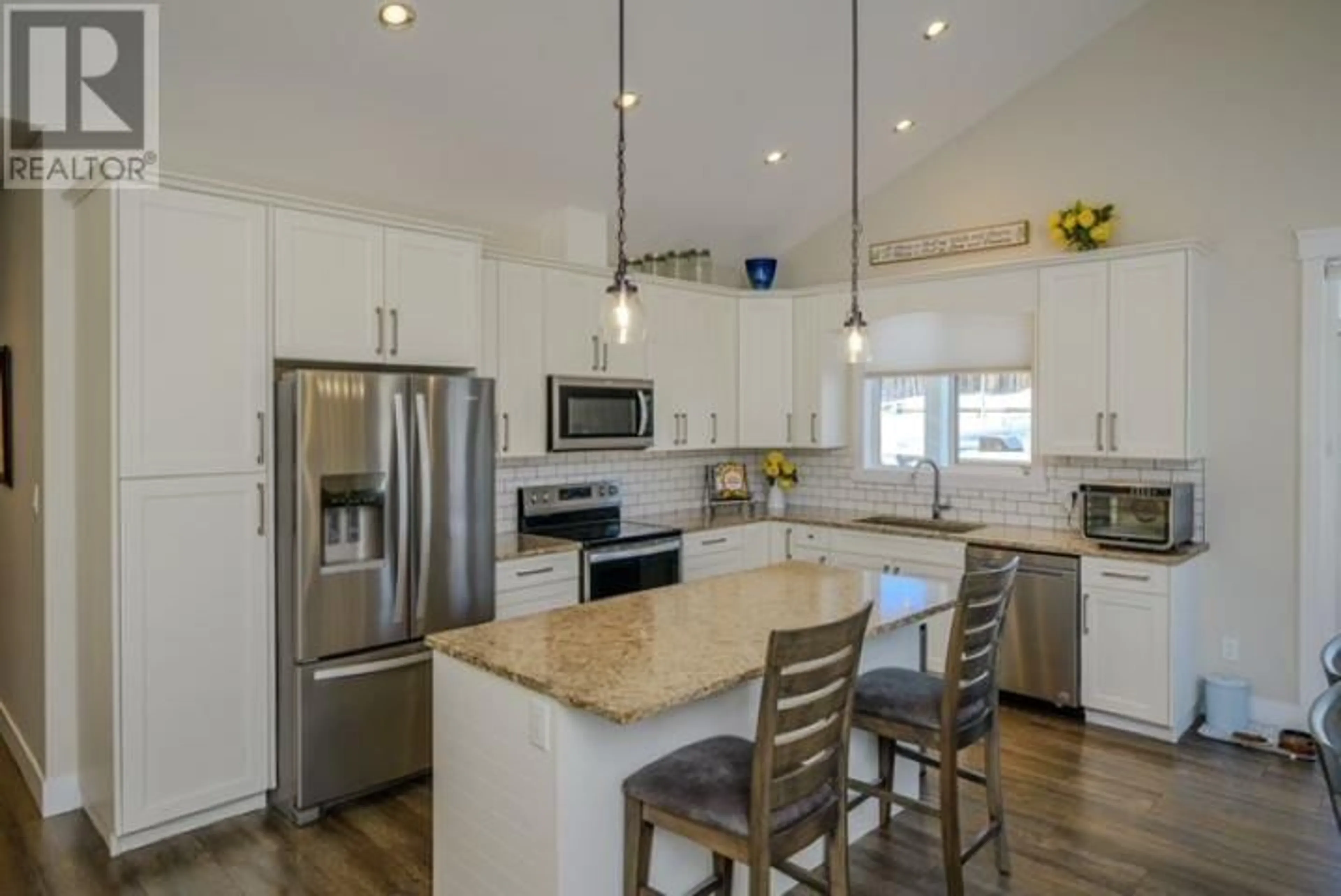 Open concept kitchen, unknown for 1112 MONTEITH COURT, Prince George British Columbia V2N0G8