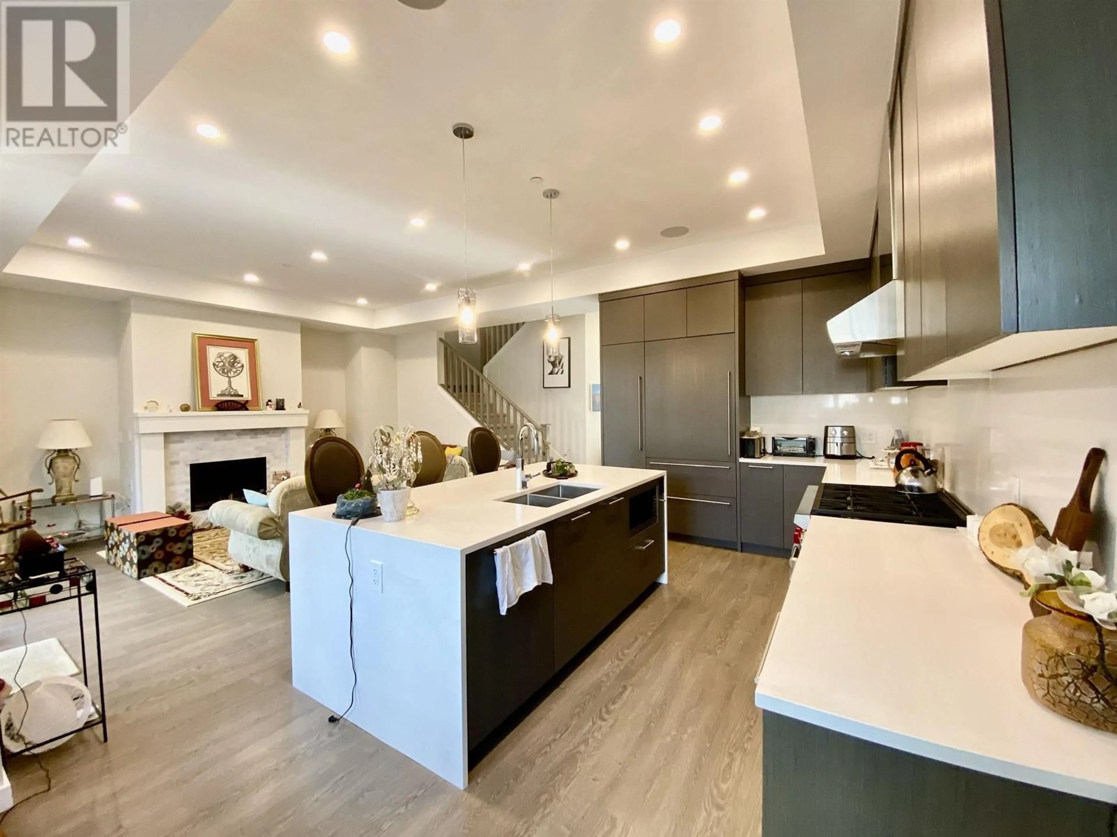 Open concept kitchen, unknown for 4733 HEMLOCK WAY, Delta British Columbia V4M4G2